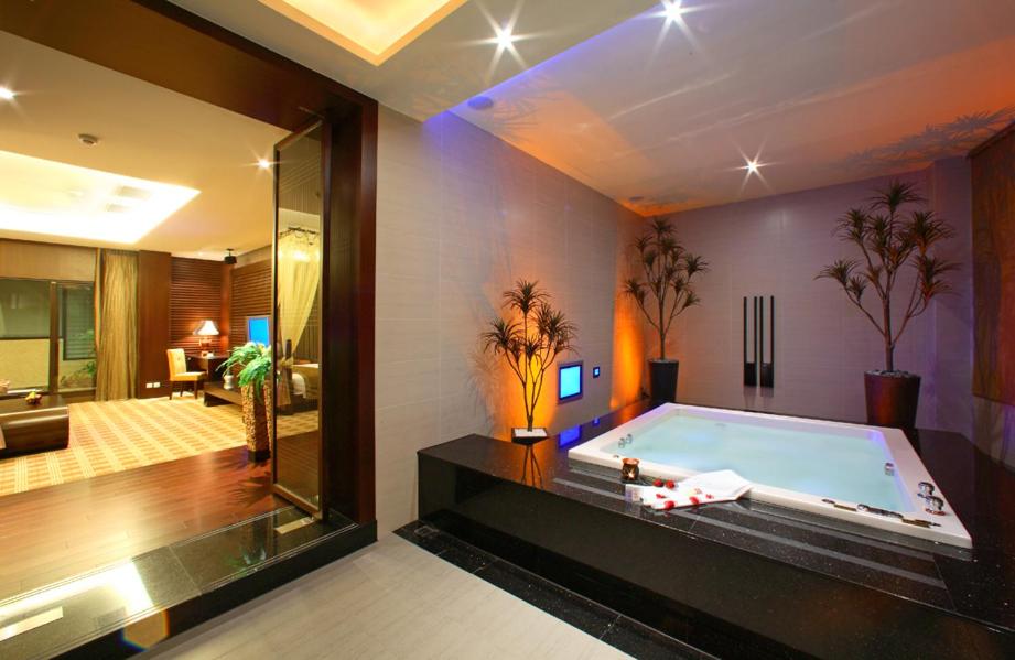King Suite photo 2