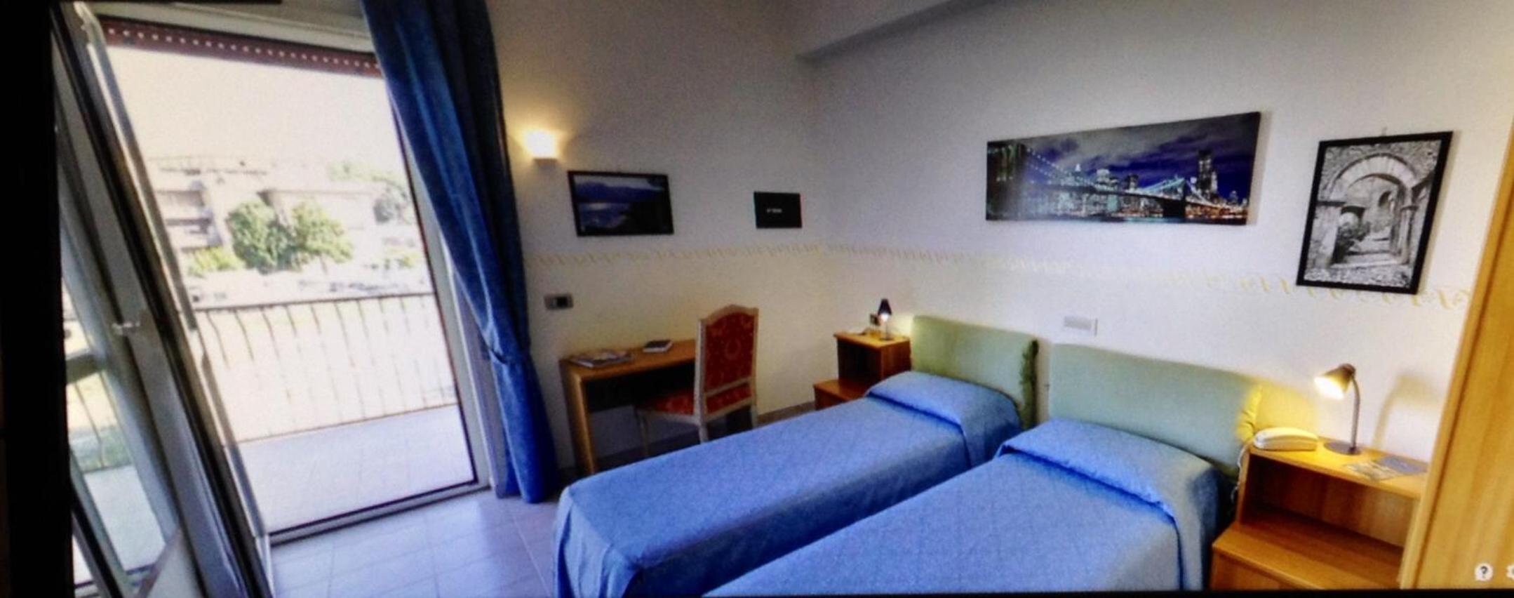 Twin Room photo 2