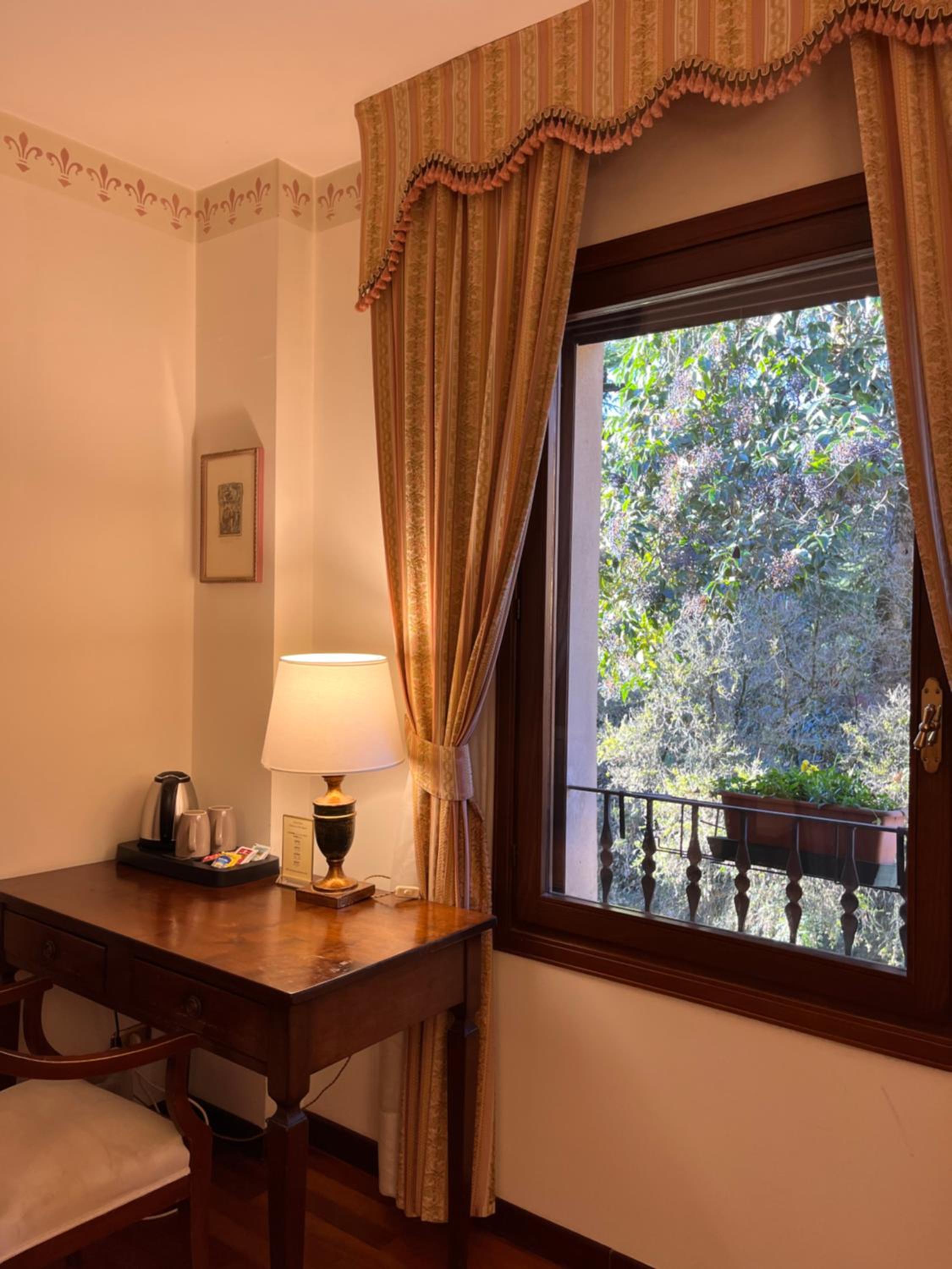 Suite - Photo 9