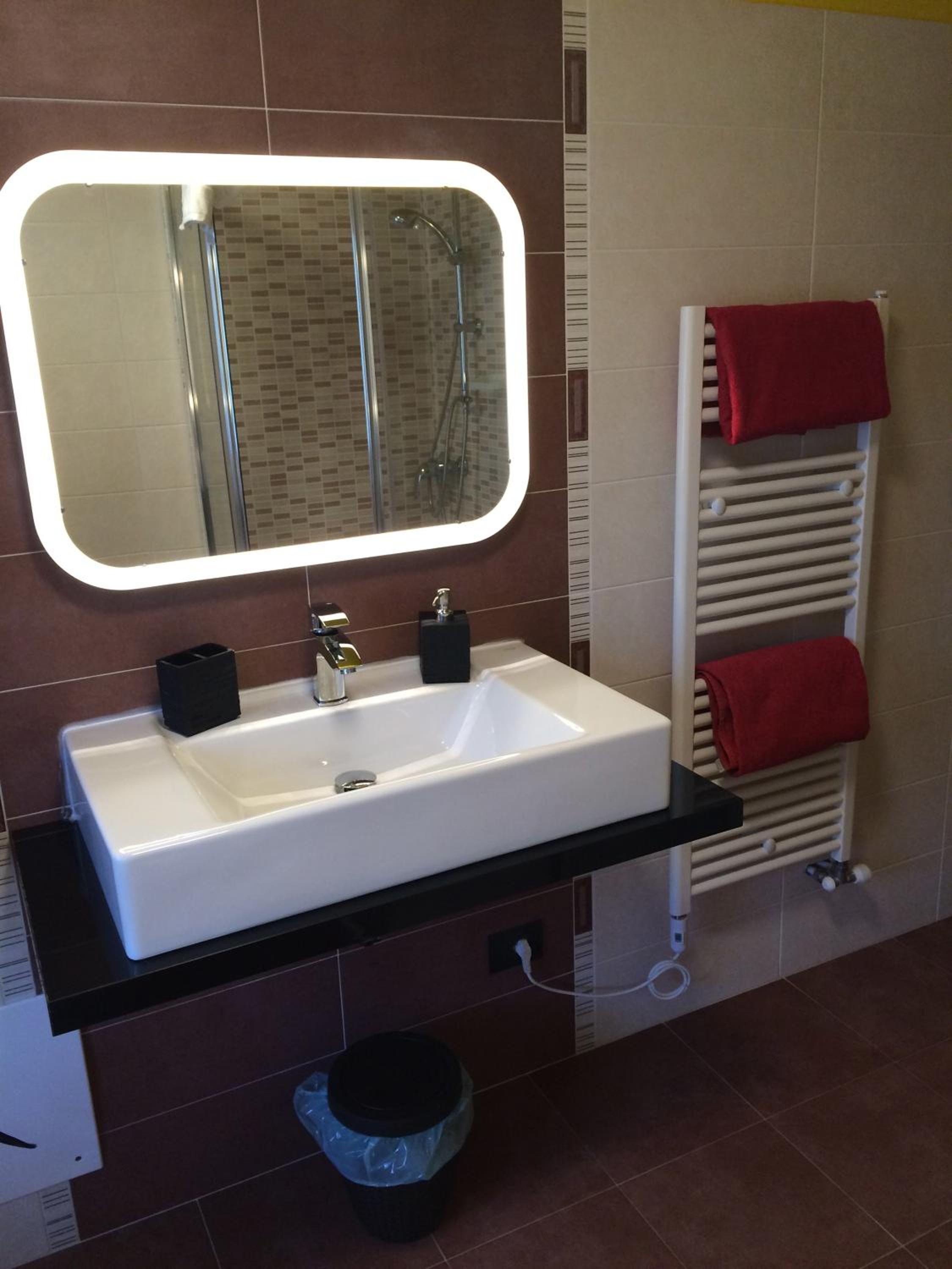 Deluxe Room - Photo 3