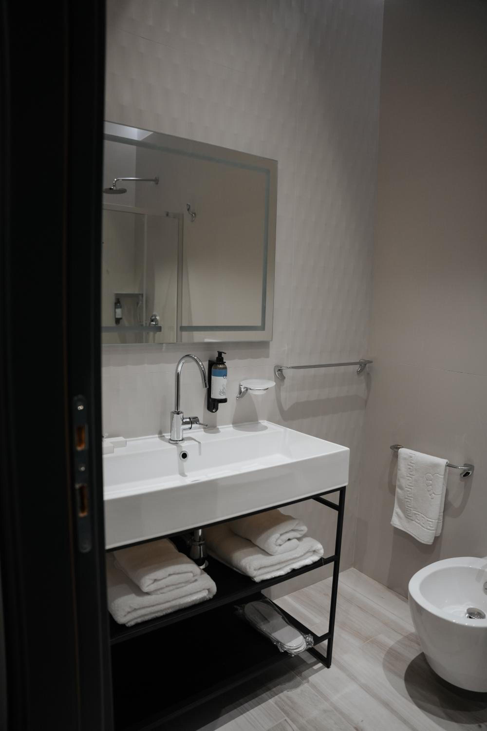 Deluxe Triple Room photo 3