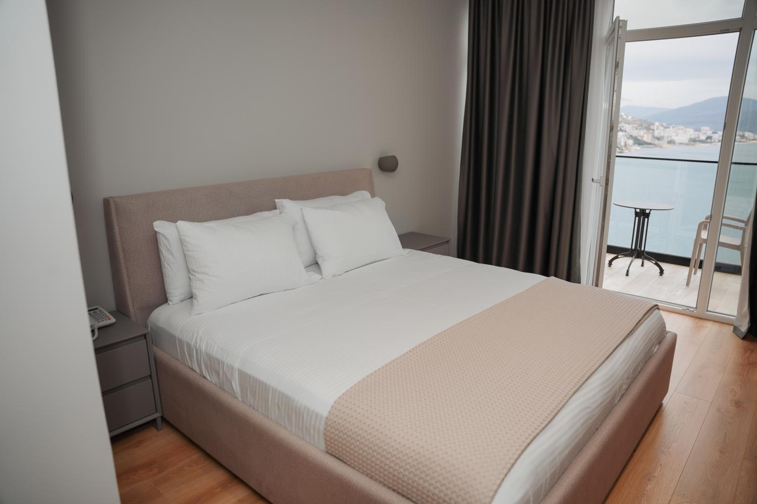 Deluxe Double Room with Sea View photo 2