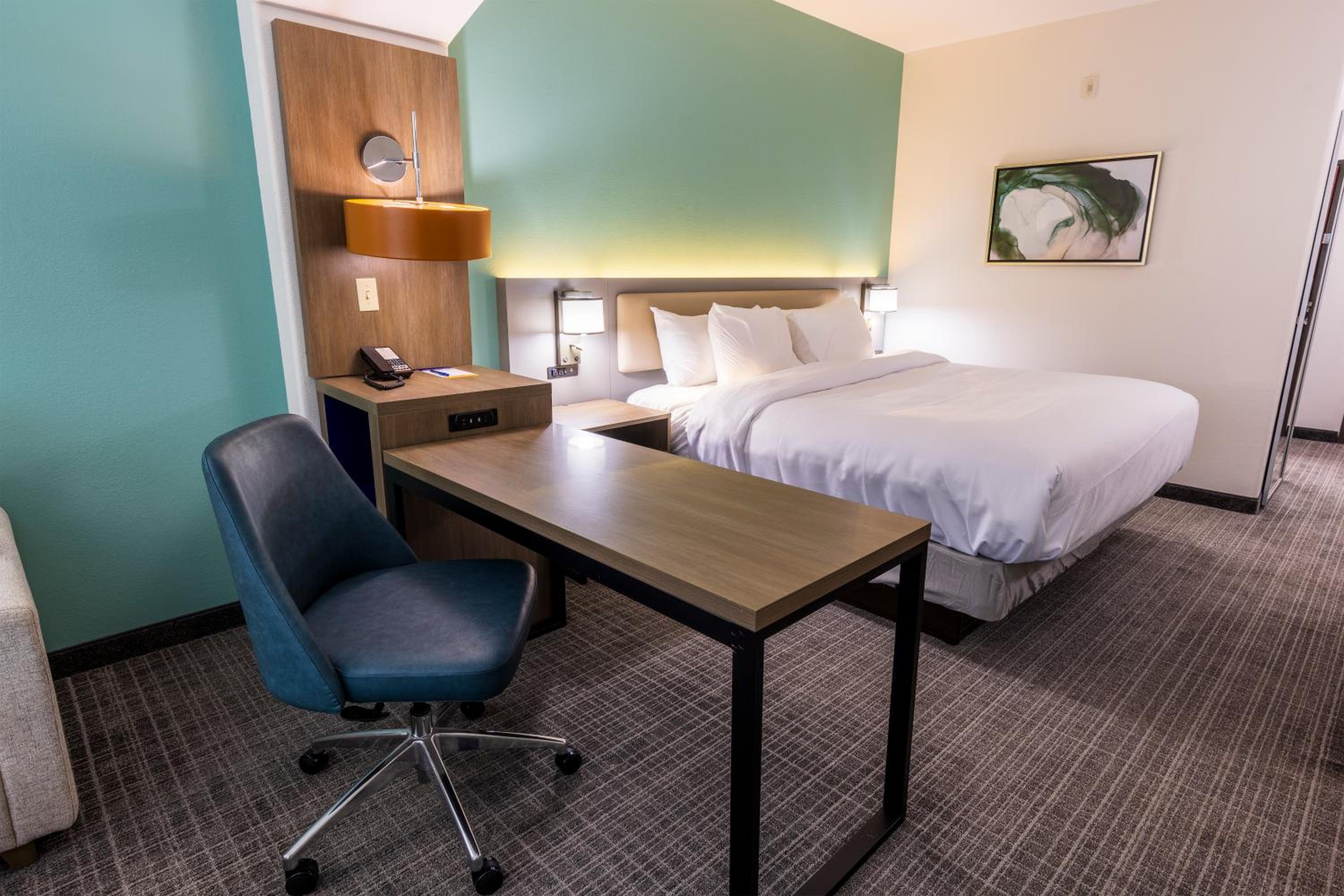 King Suite with Sofa bed - Non Smoking/Interior Hall - Photo 1