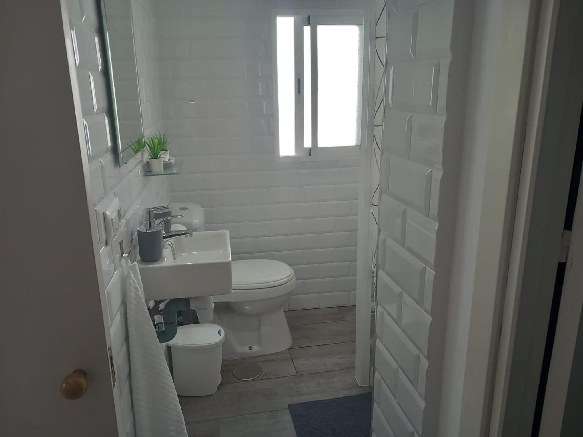 One-Bedroom Apartment - Photo 35