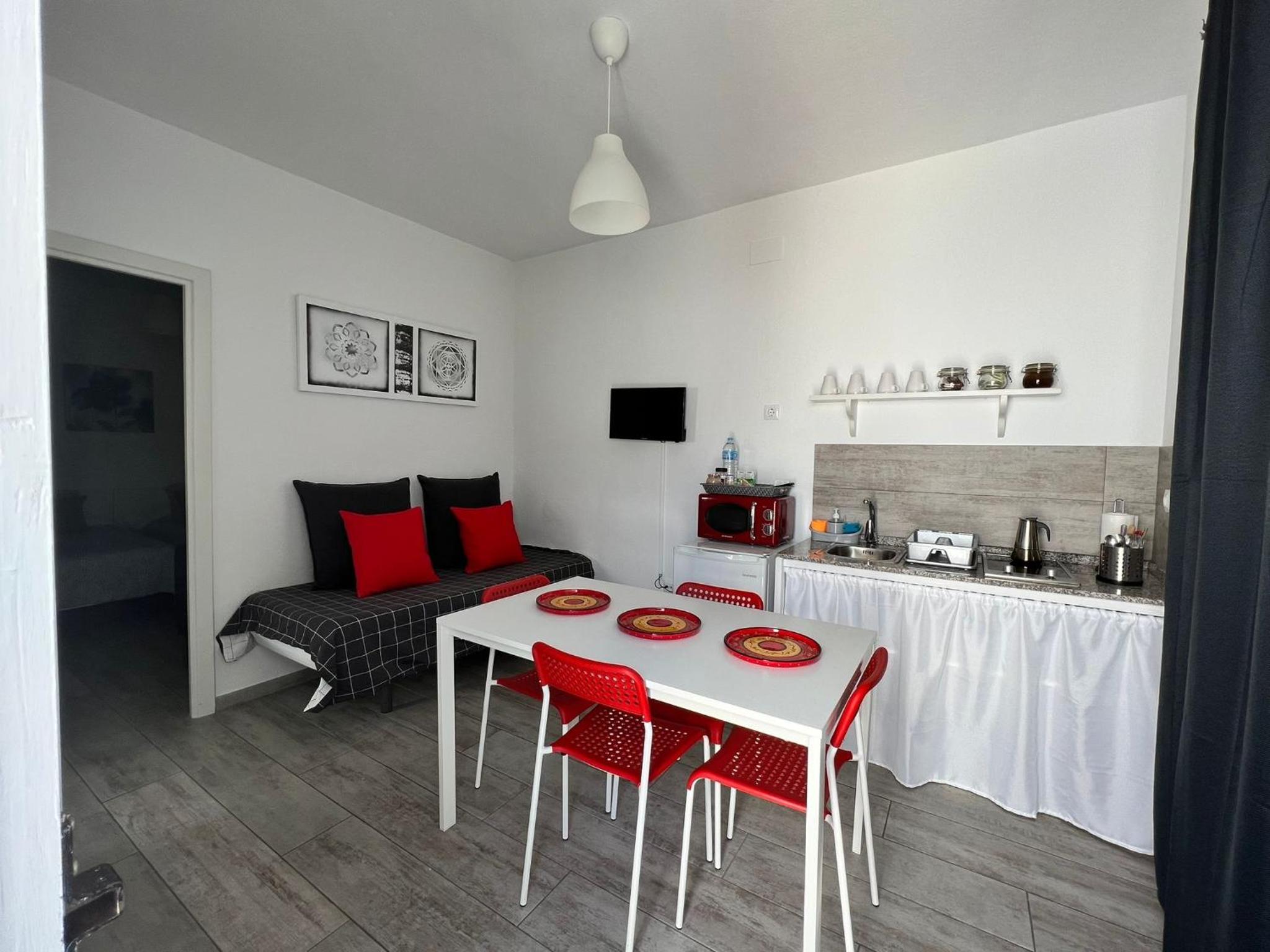 One-Bedroom Apartment - Photo 22