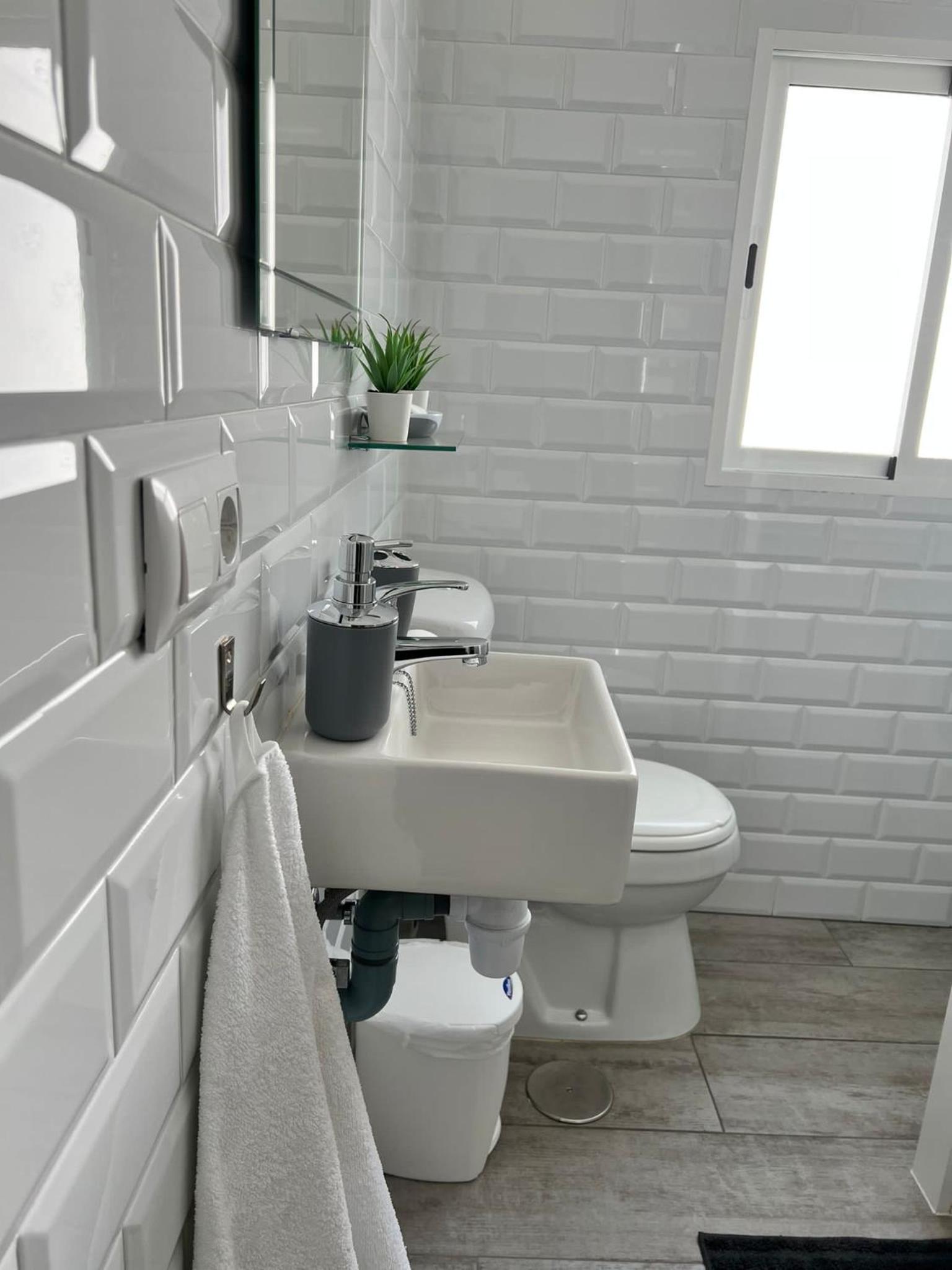 One-Bedroom Apartment - Photo 20