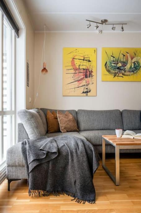 One-Bedroom Apartment photo 2