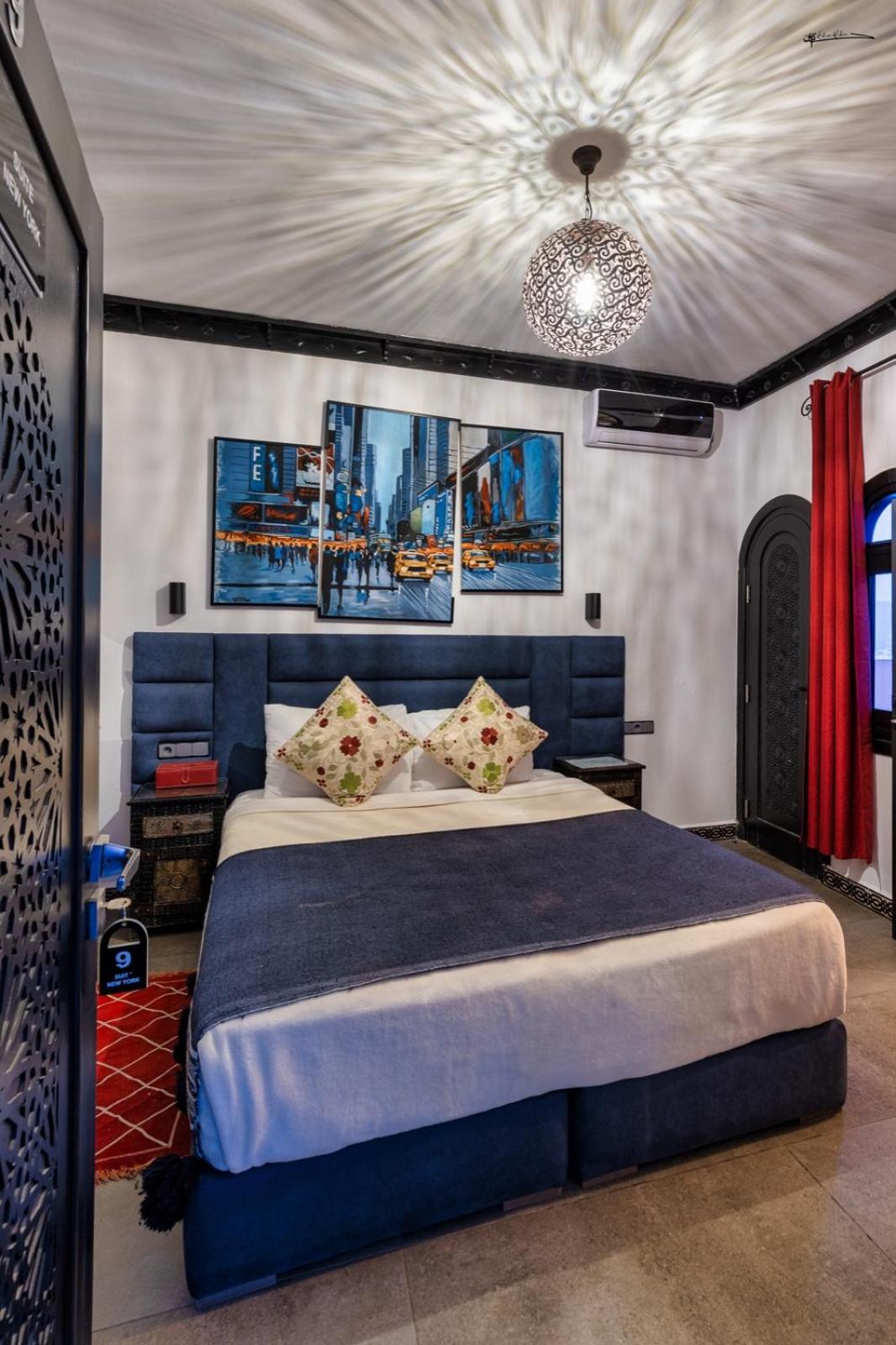 Double or Twin Room with Balcony - Photo 23