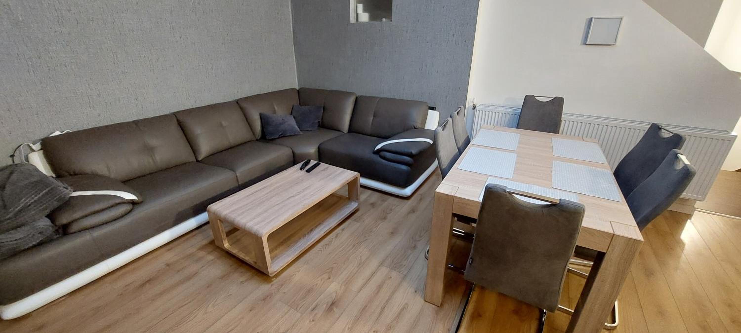 Three-Bedroom Apartment photo 3
