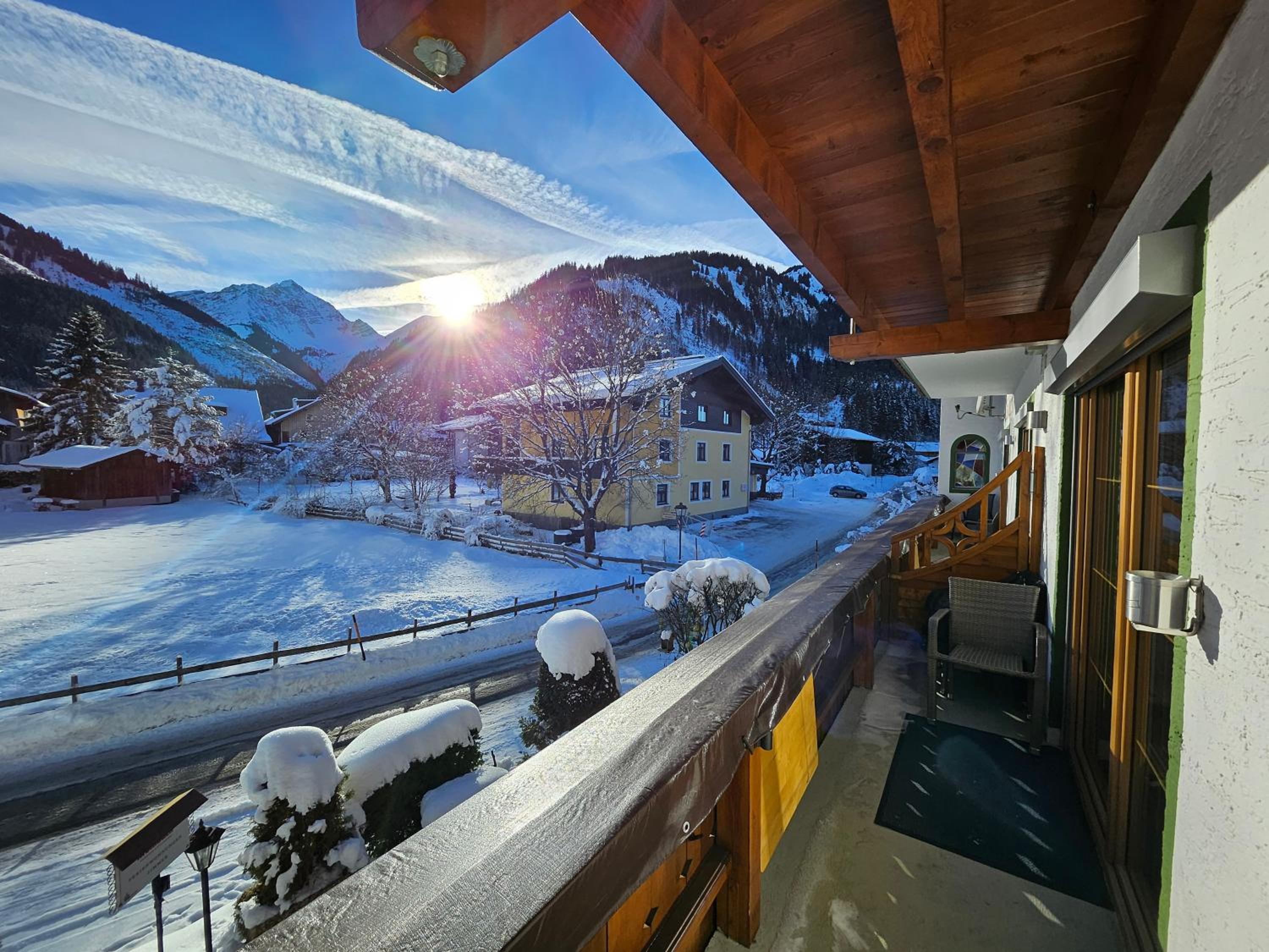 Double Room with Balcony photo 2