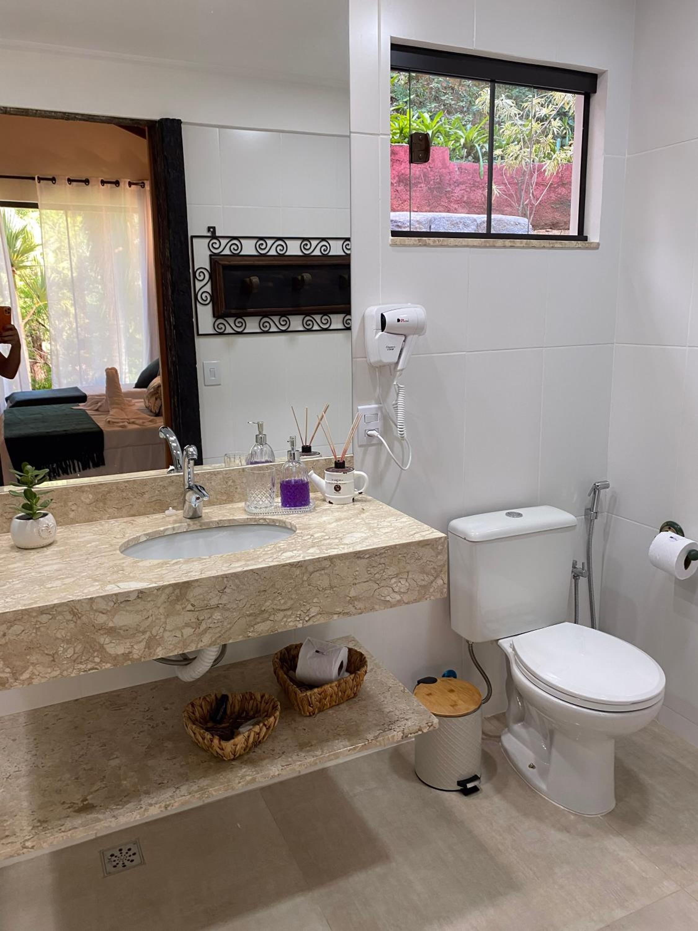 Deluxe Bungalow with Garden View - Photo 3
