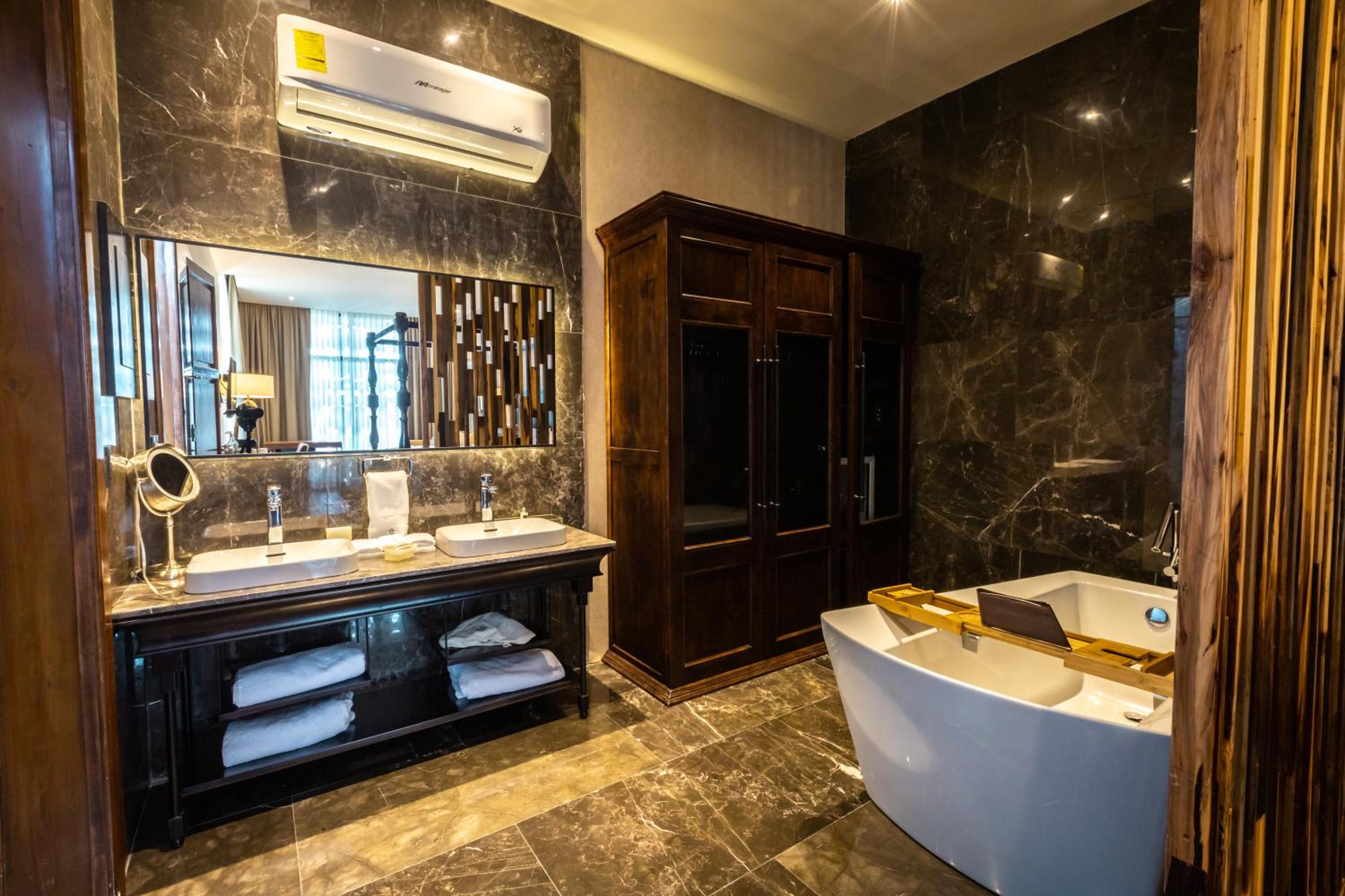 Family Suite - Photo 5