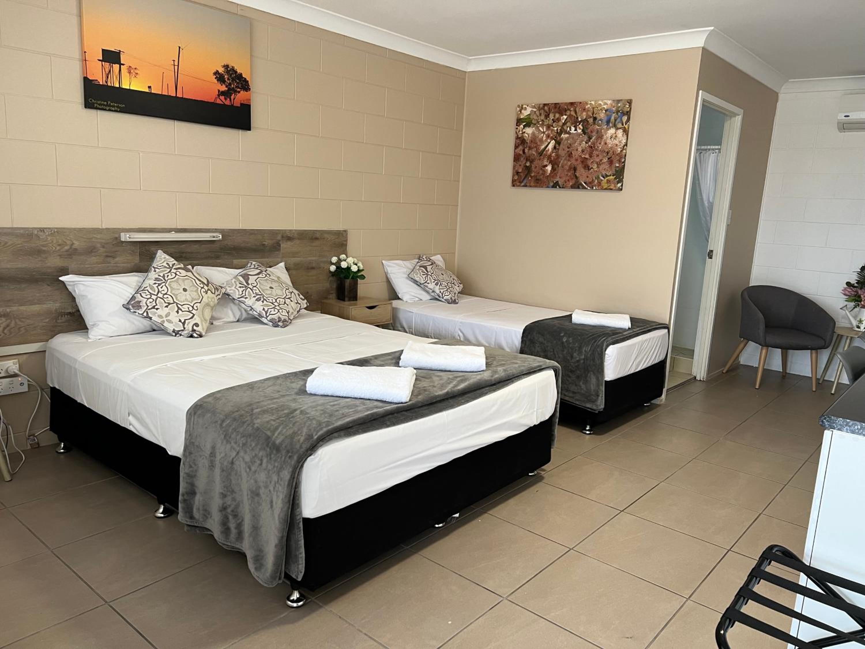 Deluxe Twin Room - Photo 6