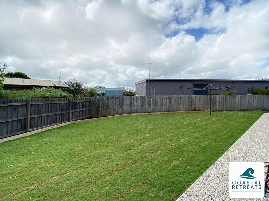 Five-Bedroom House photo 2