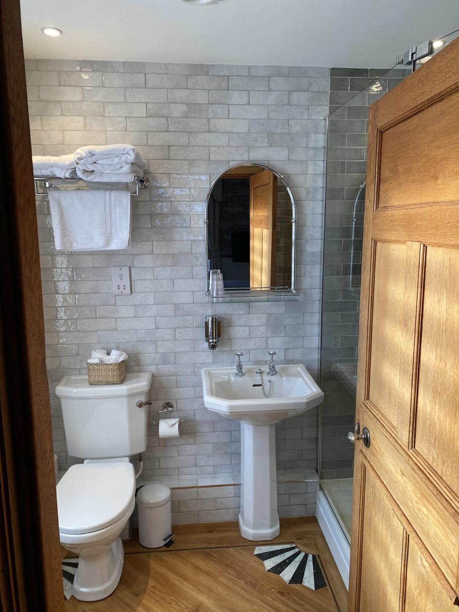 Deluxe King Room photo 2
