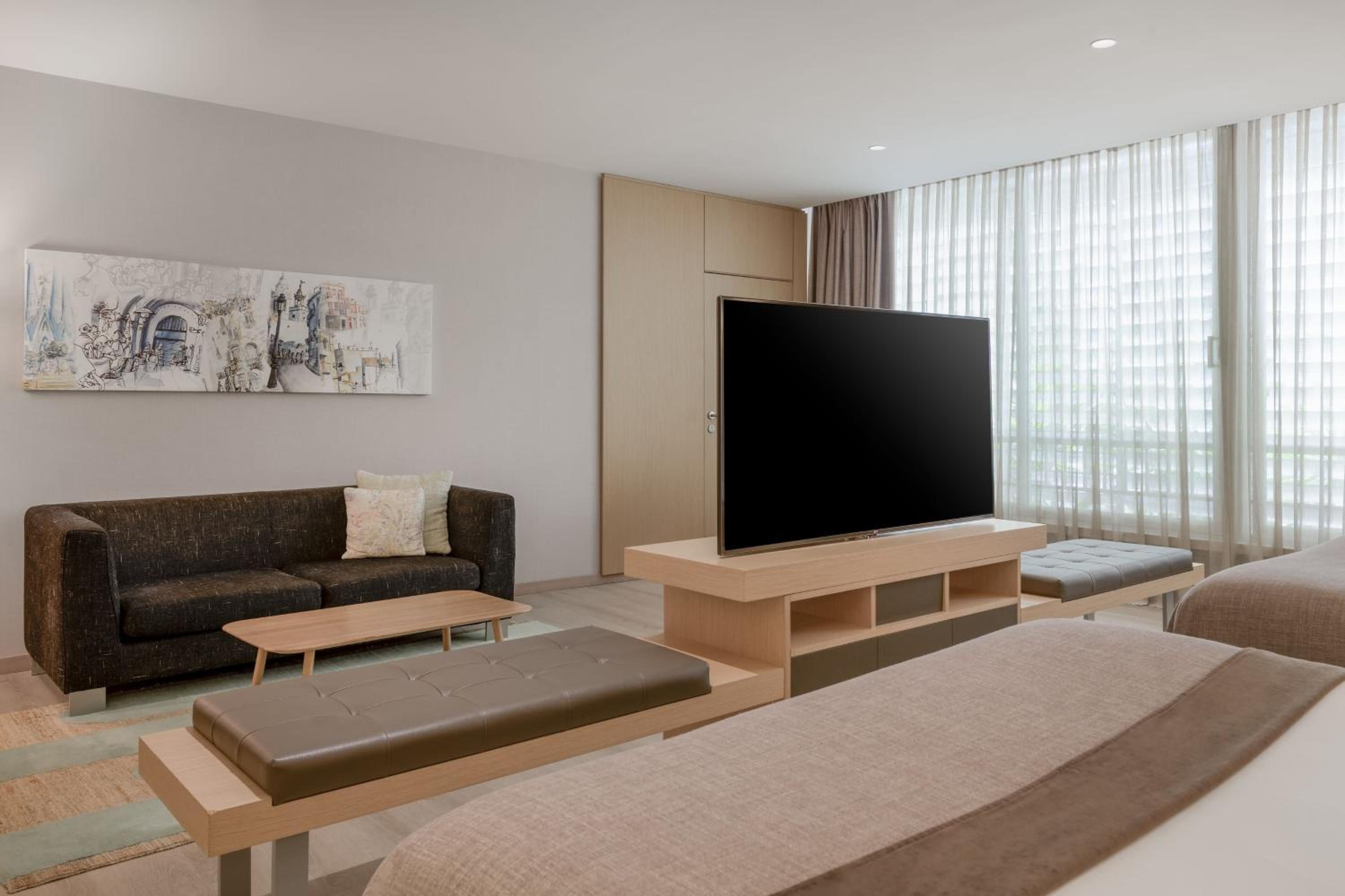 One-Bedroom Premium Junior Twin Suite