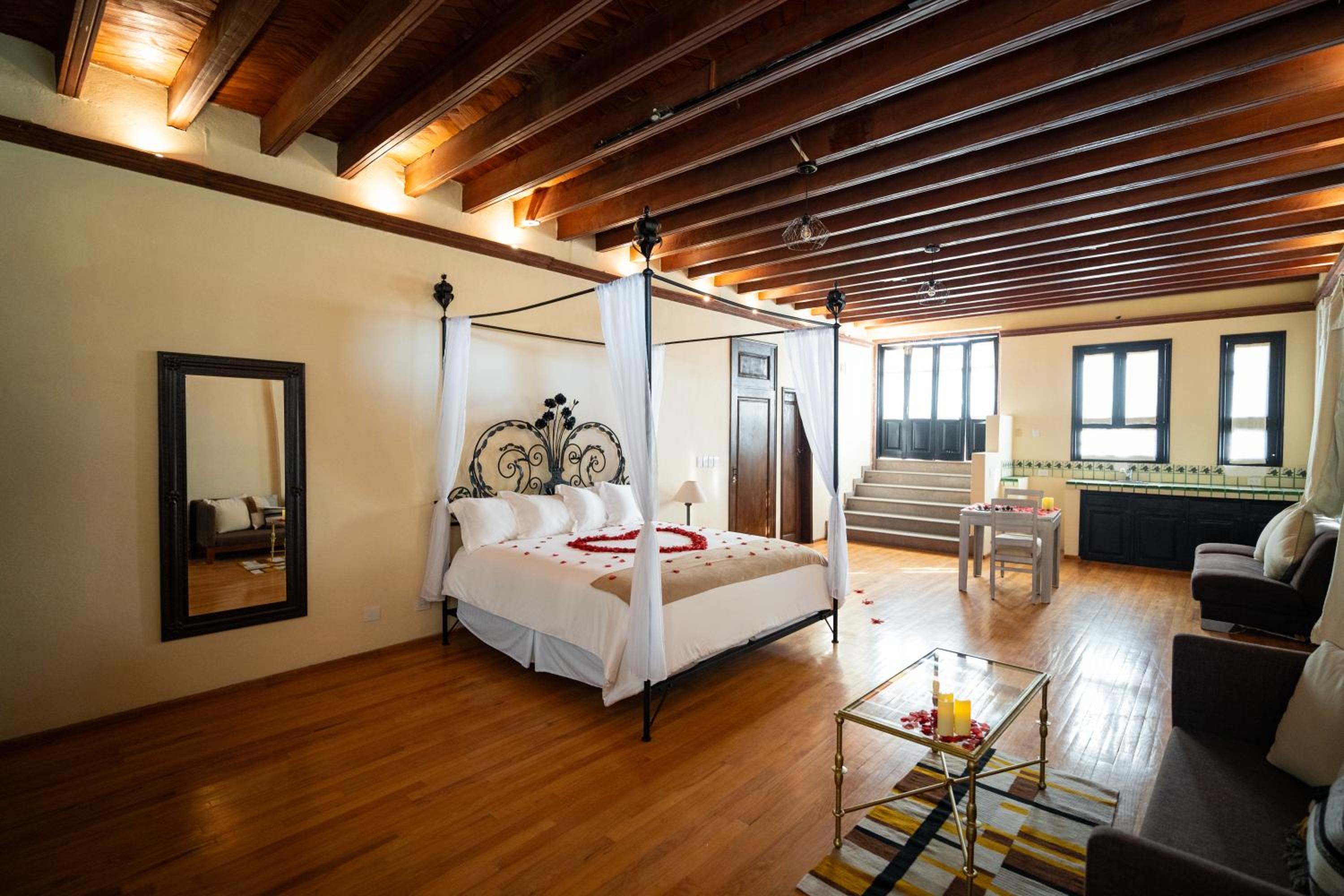 Superior Suite - Photo 1