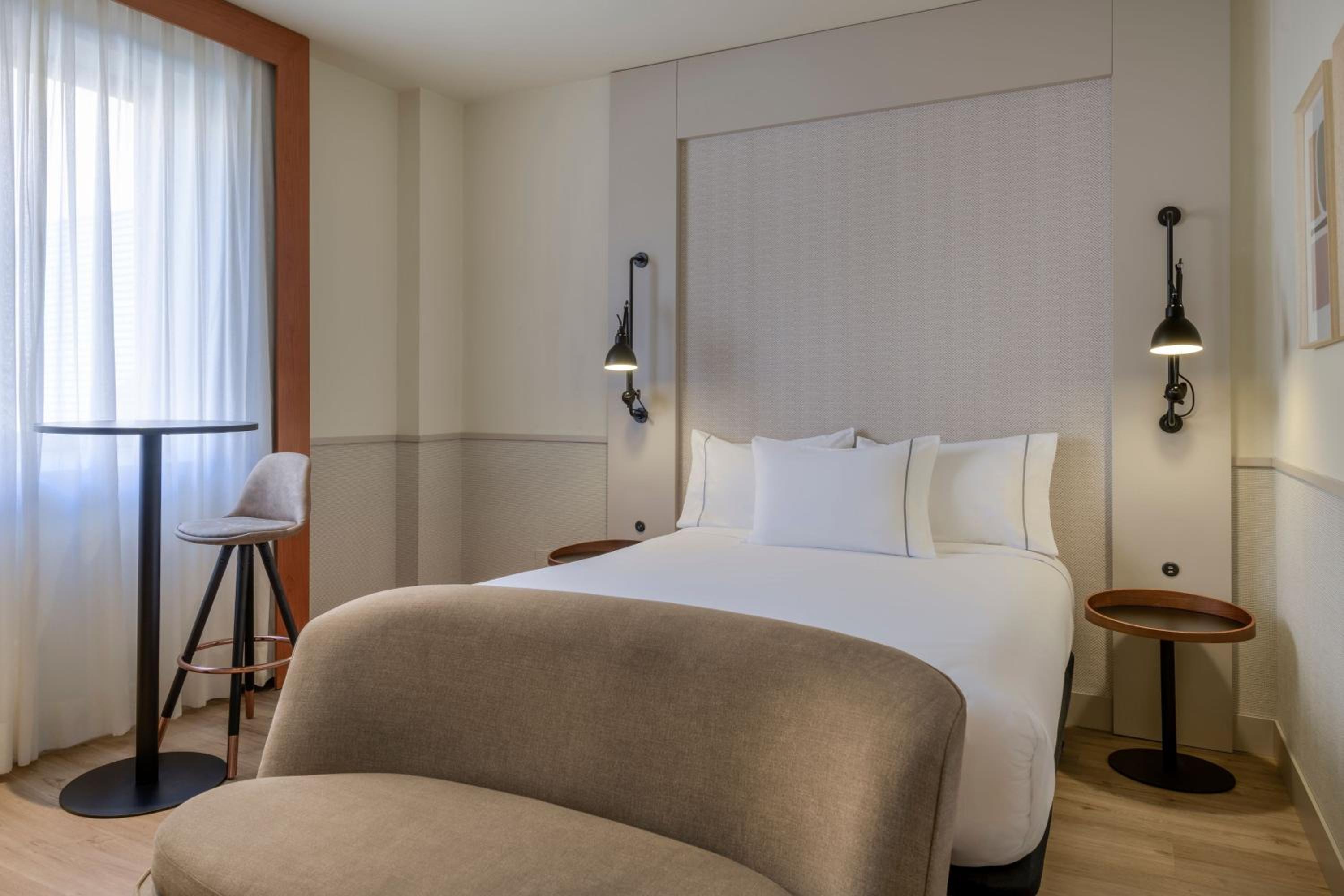 Standard, Guest room, 1 Queen - Photo 20