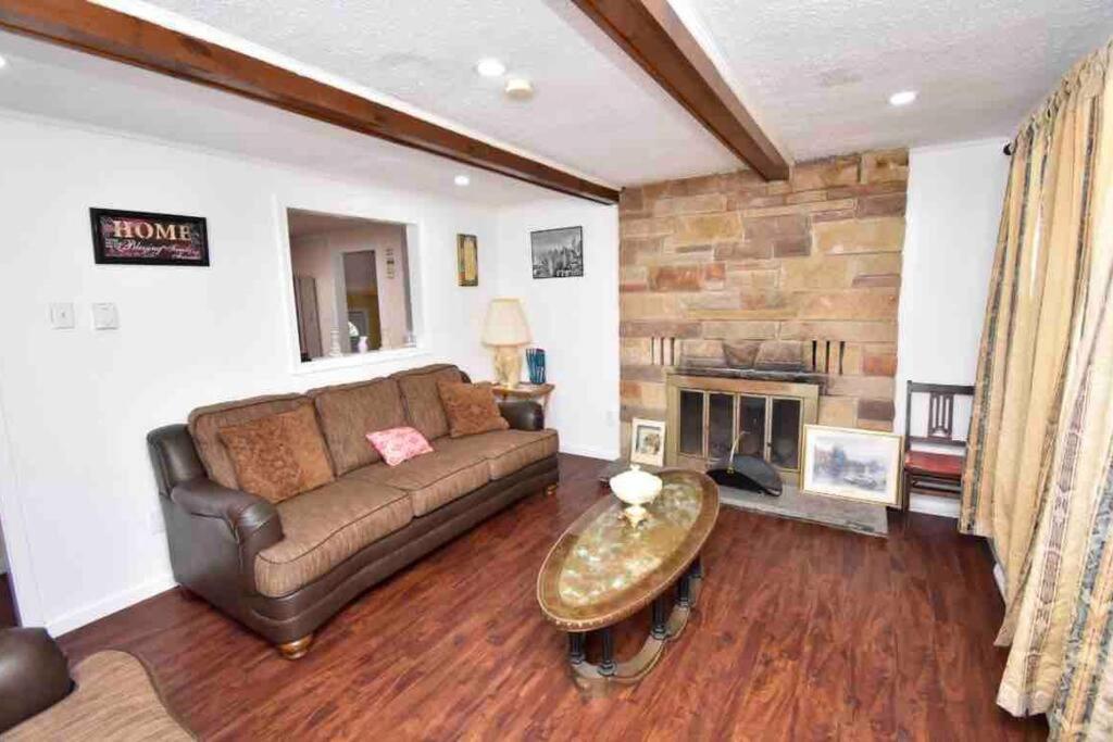 Four-Bedroom House photo 1