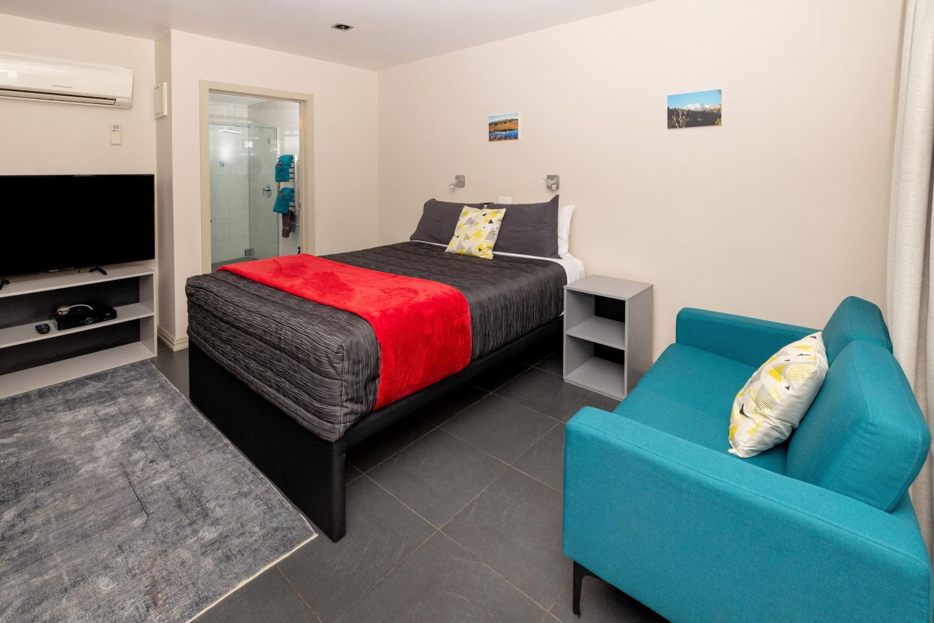 Motel Unit photo 1