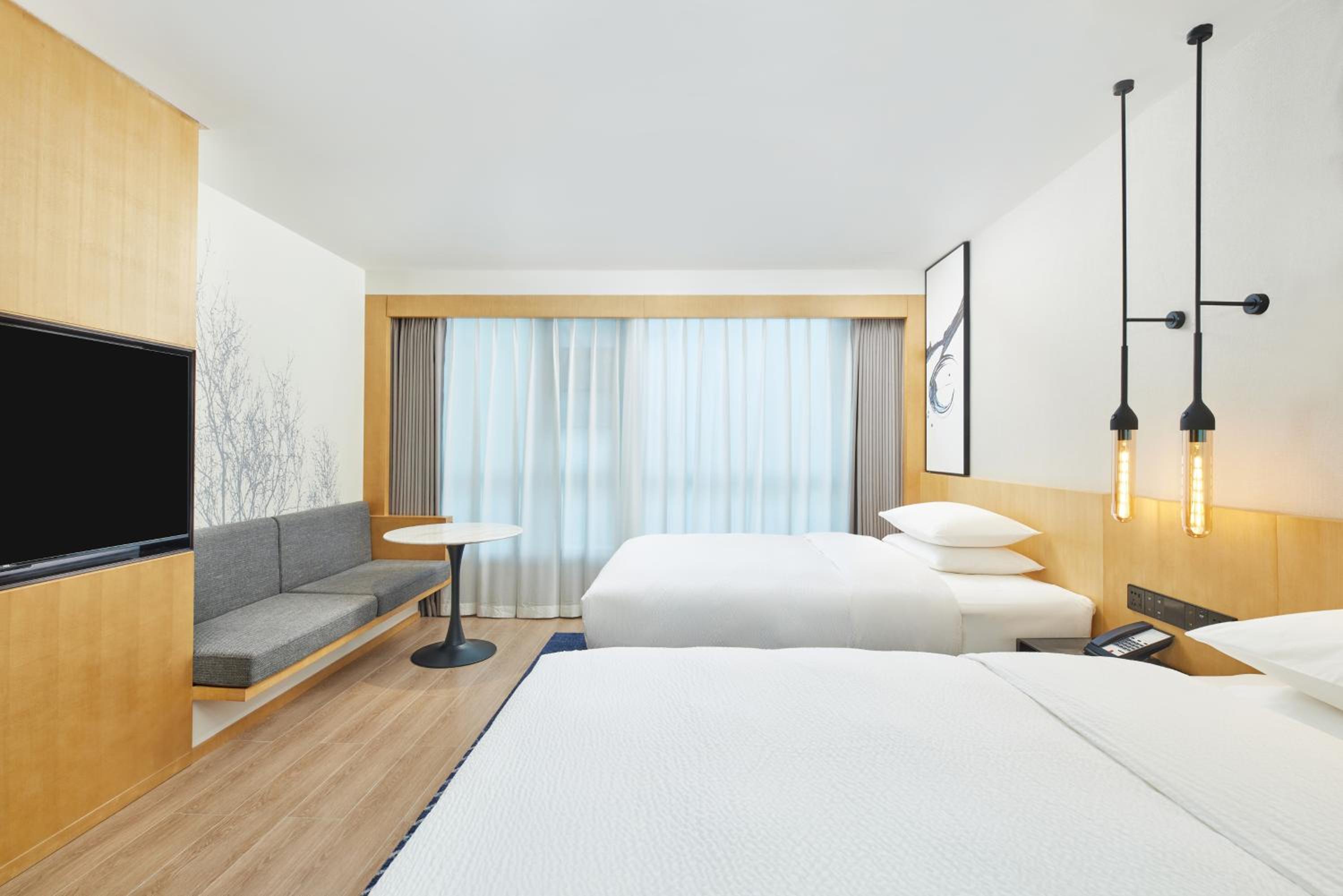 Premium Double Room with Two Double Beds and City View photo 1