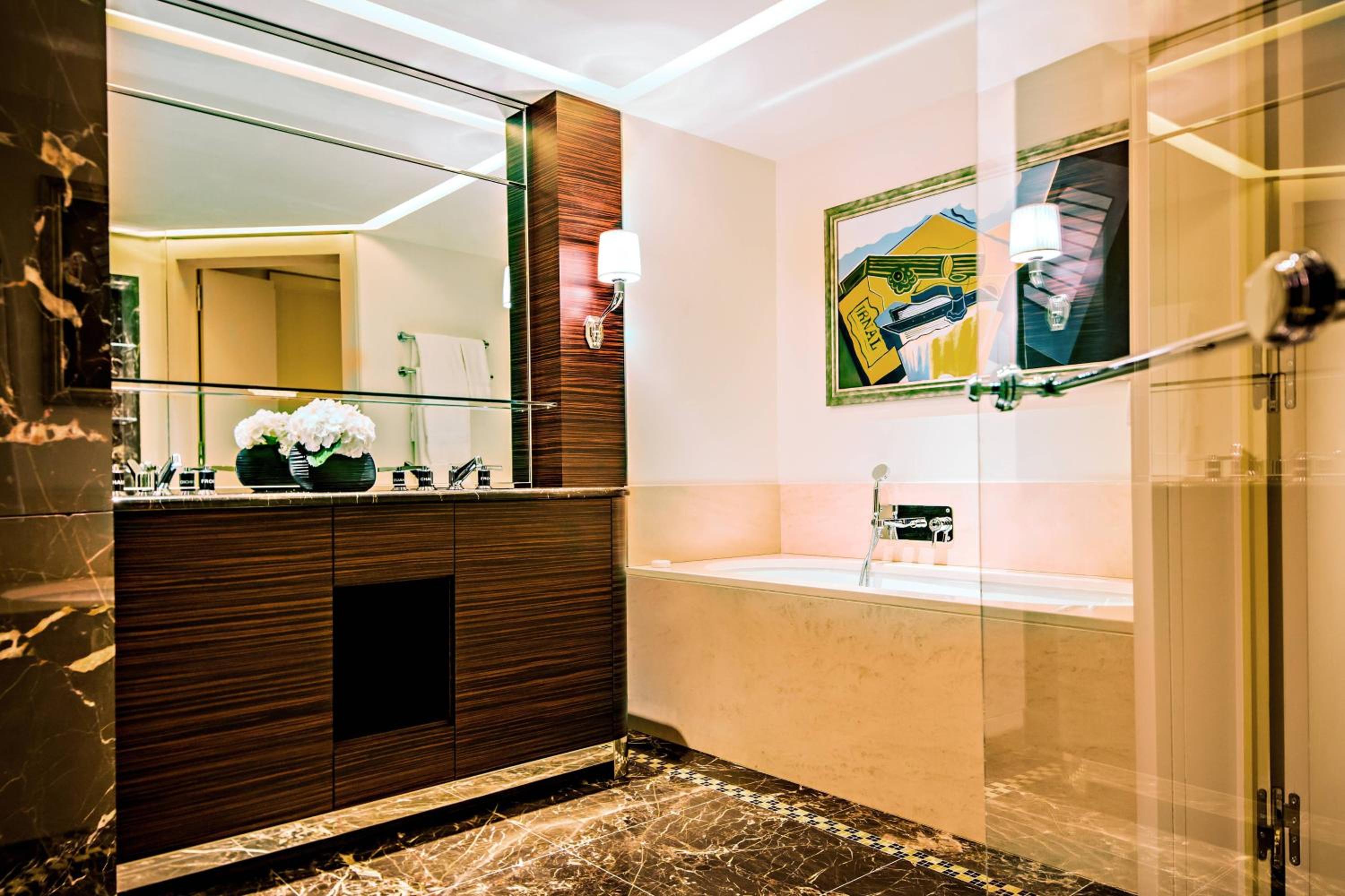 Macassar with Terrace, 1 Bedroom Suite, 1 Super King