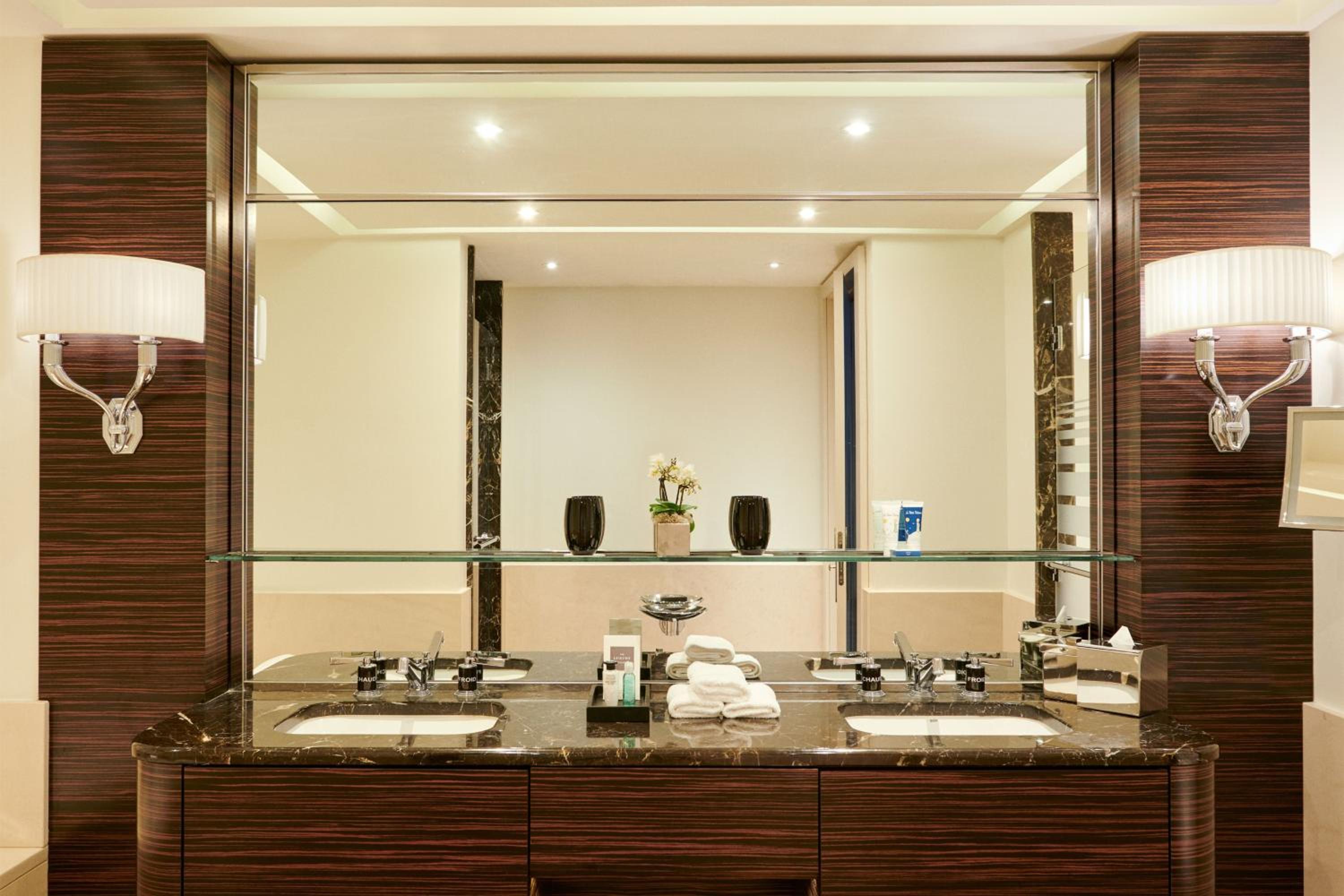 Macassar with View, 1 Bedroom Suite, City view