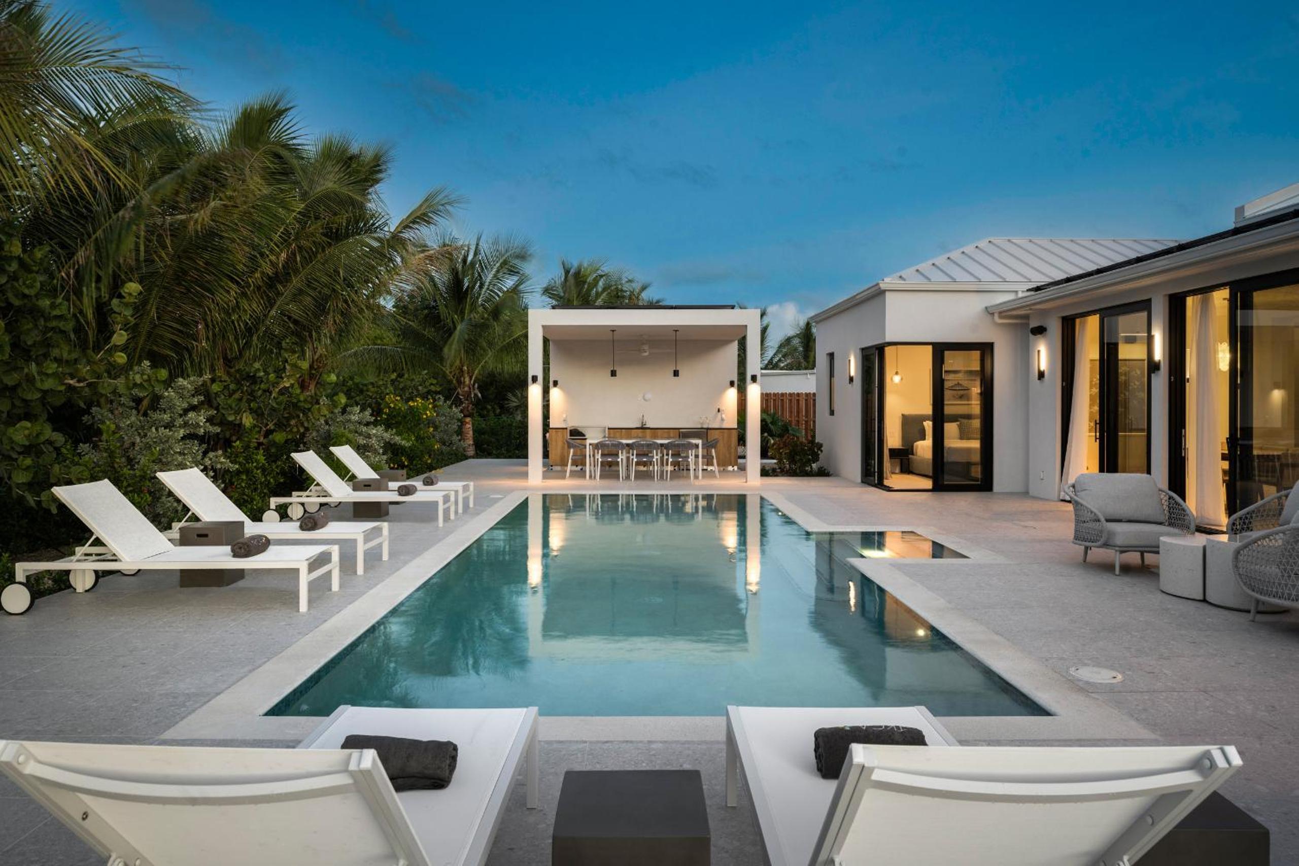 Villa photo 2