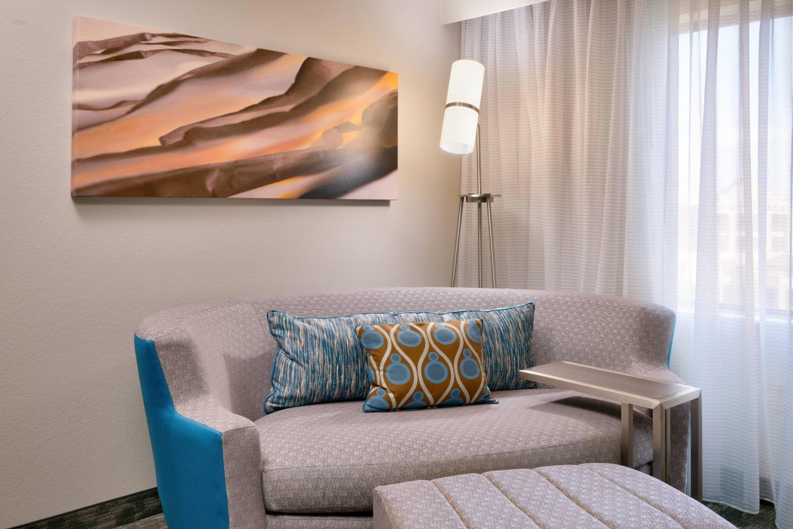 King Room with Sofa Bed photo 3