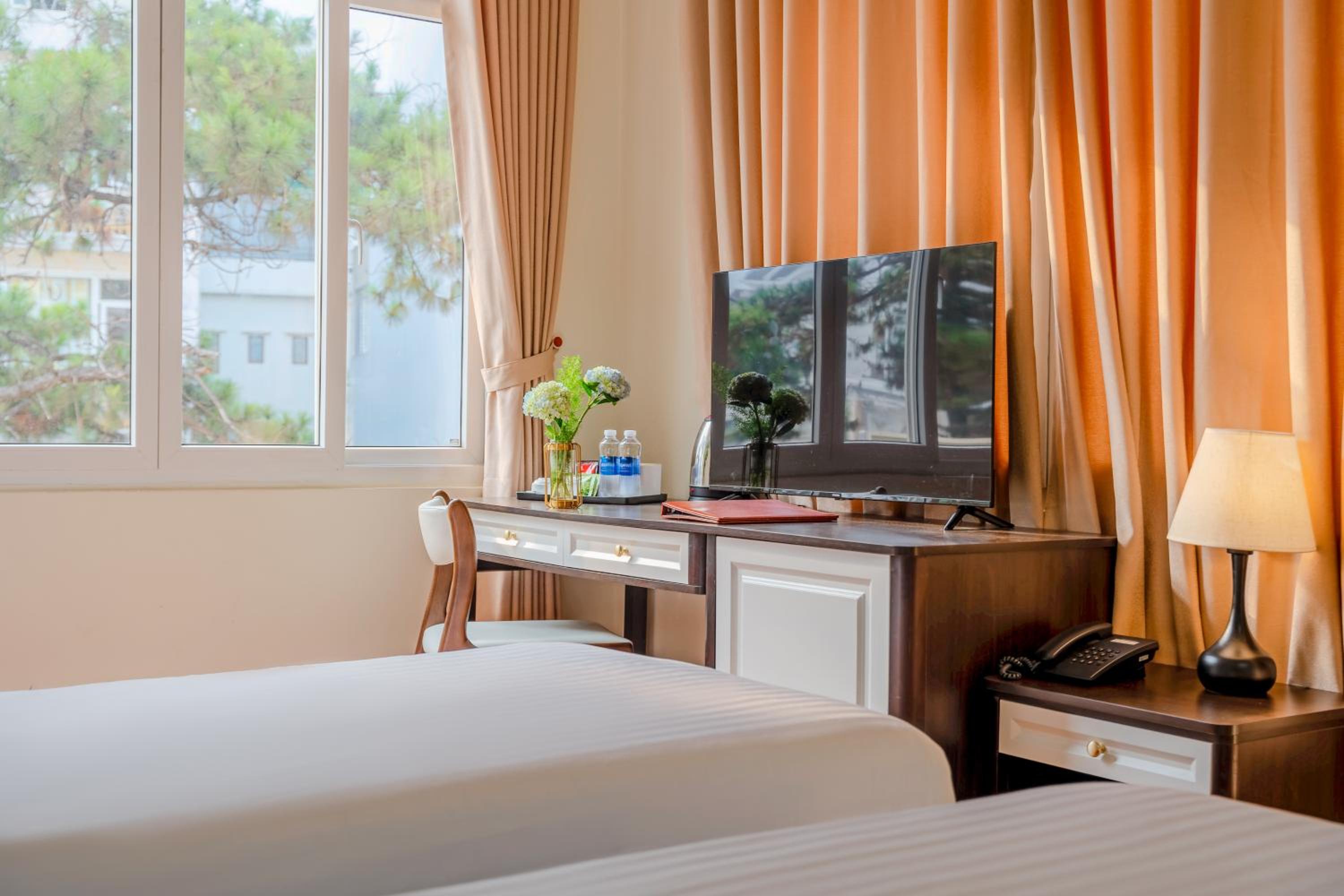 Deluxe Double or Twin Room - Photo 4