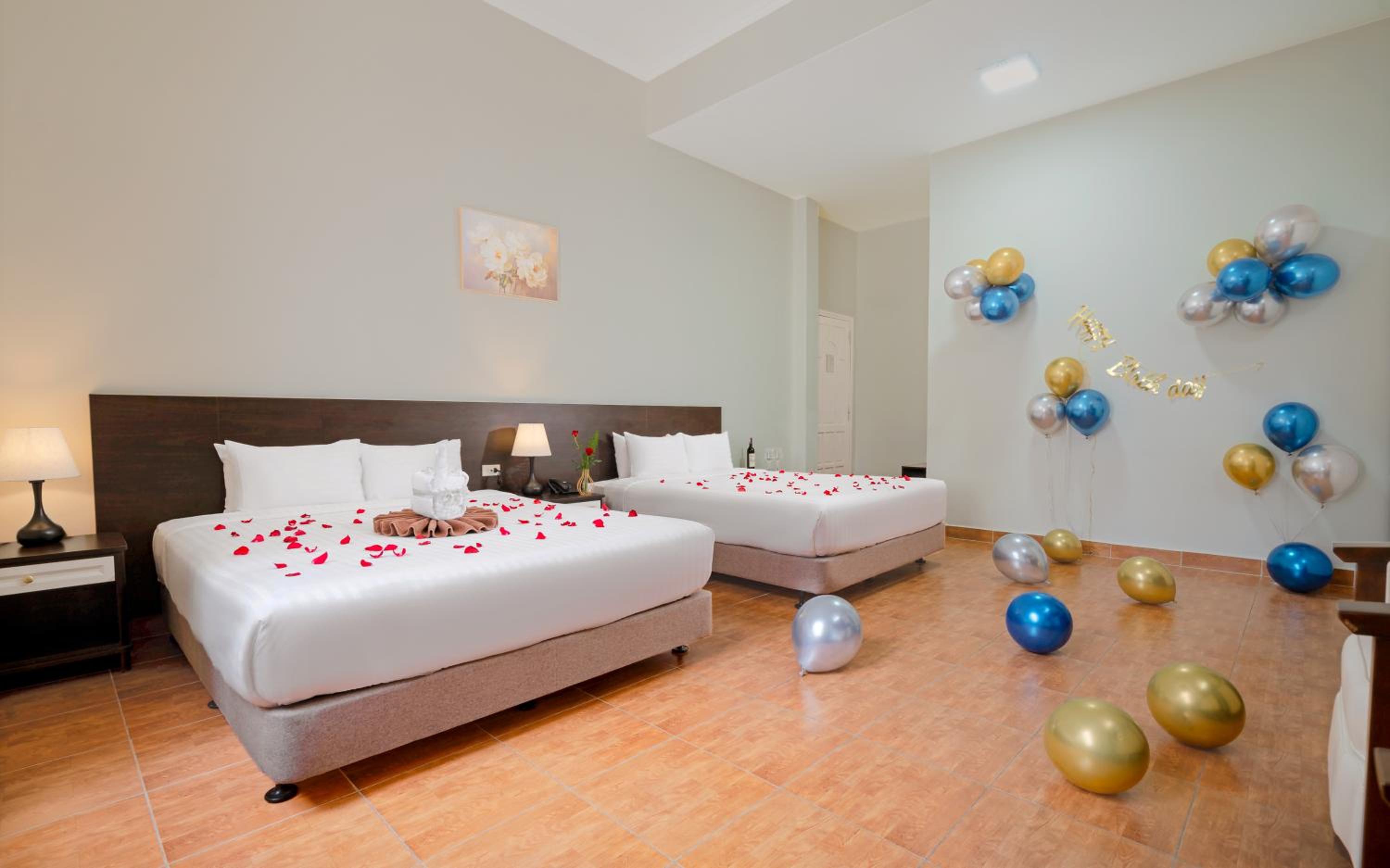 Deluxe Family Room - Photo 1