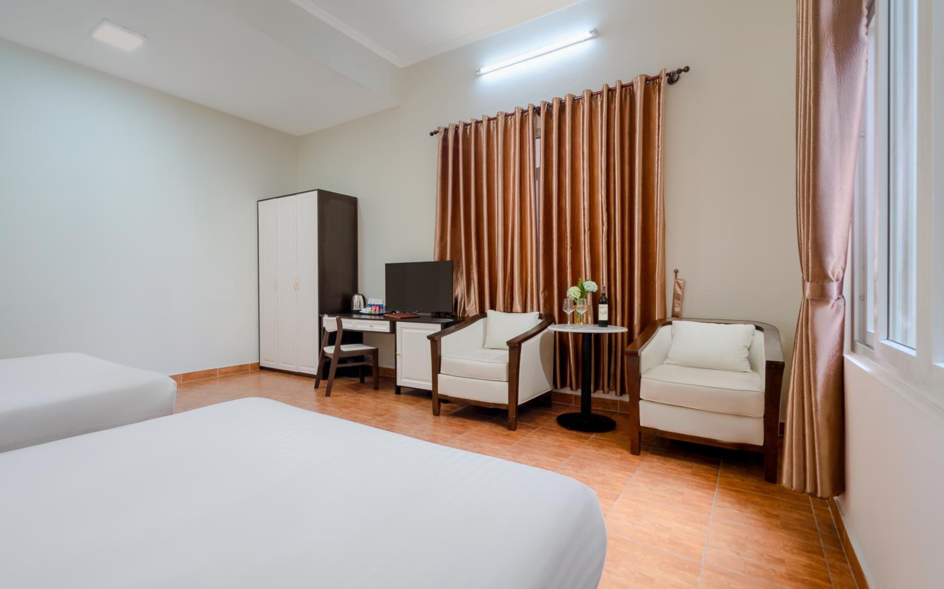 Deluxe Family Room - Photo 6