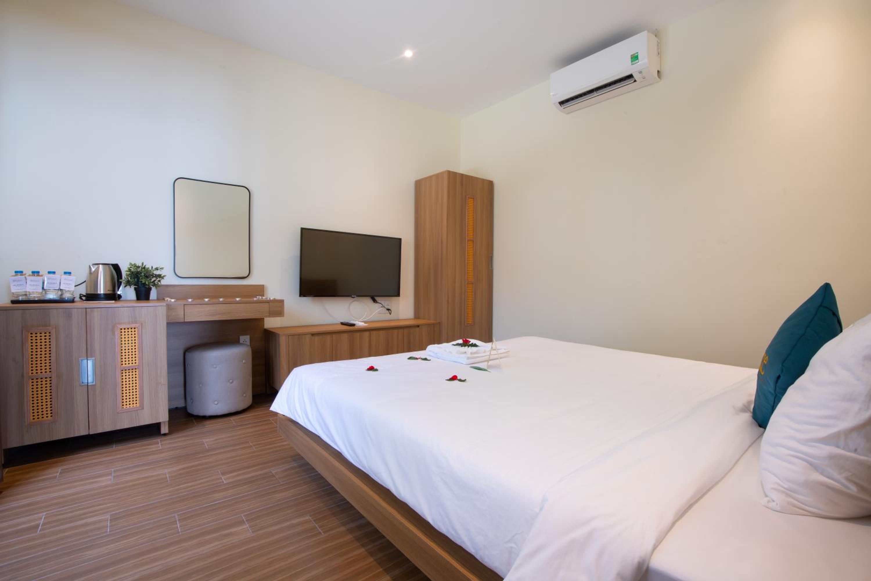 Deluxe Double Room with Garden View photo 2