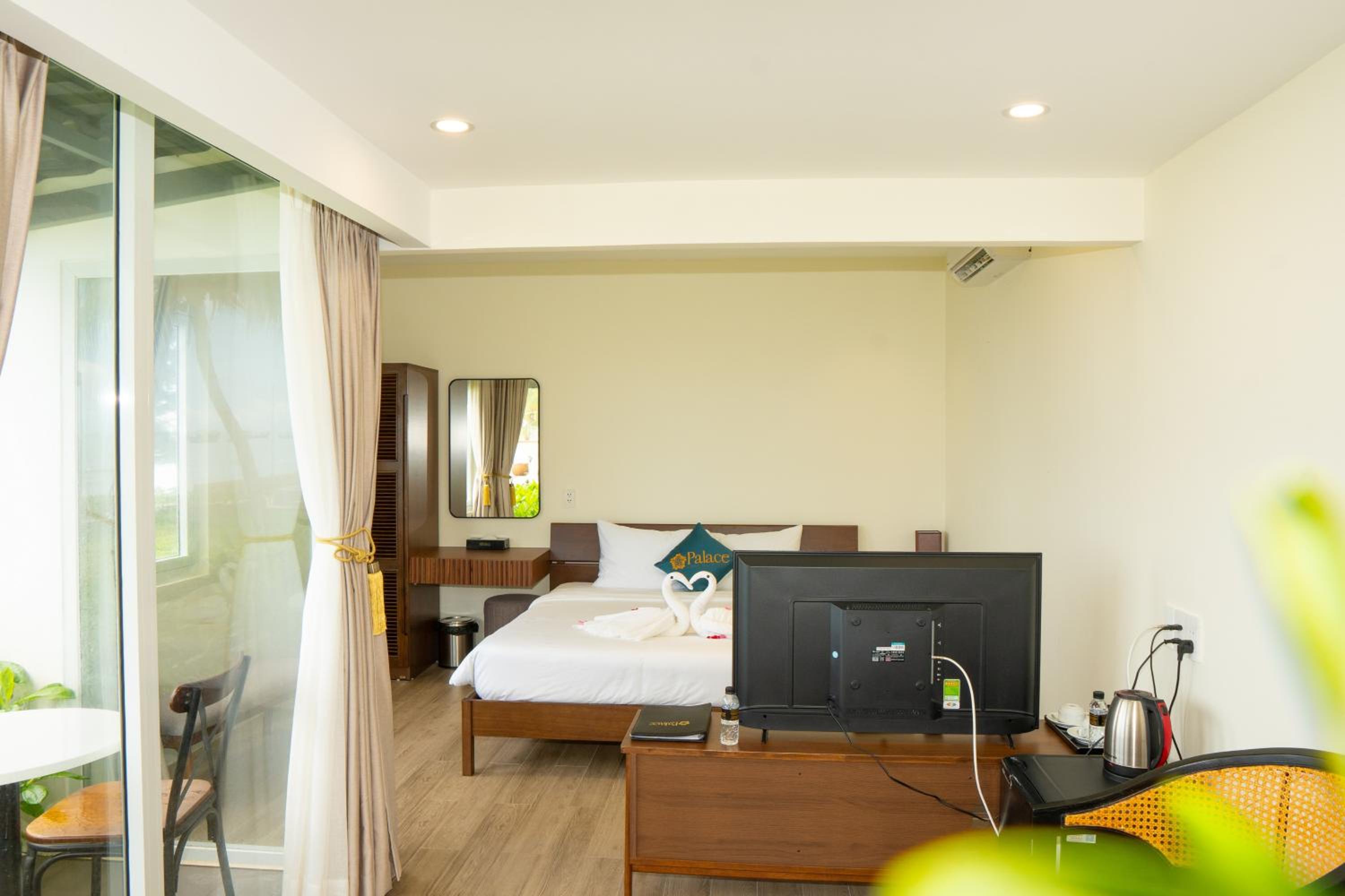 Deluxe Beach Front Double Room photo 2