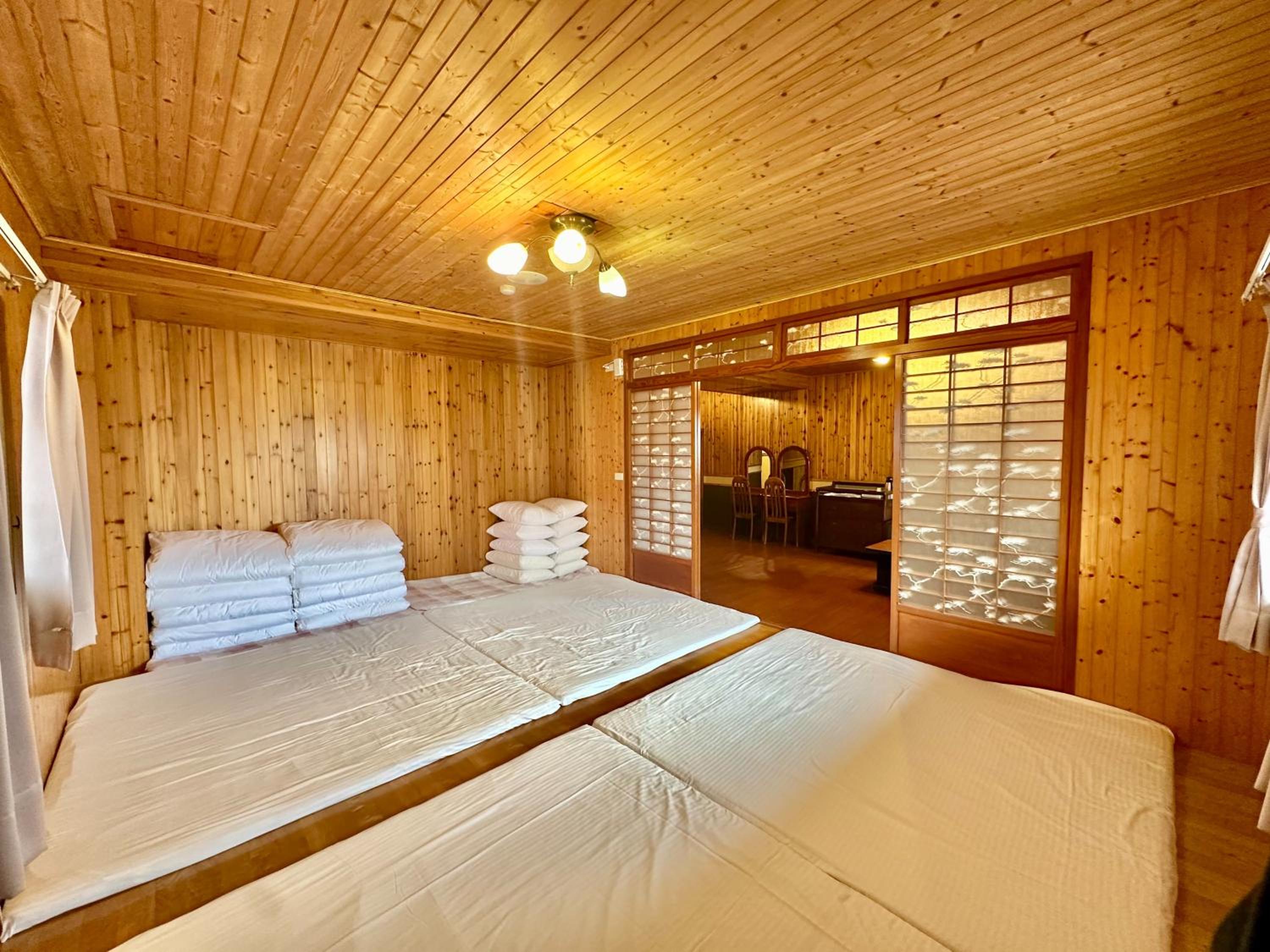 Japanese-Style Room