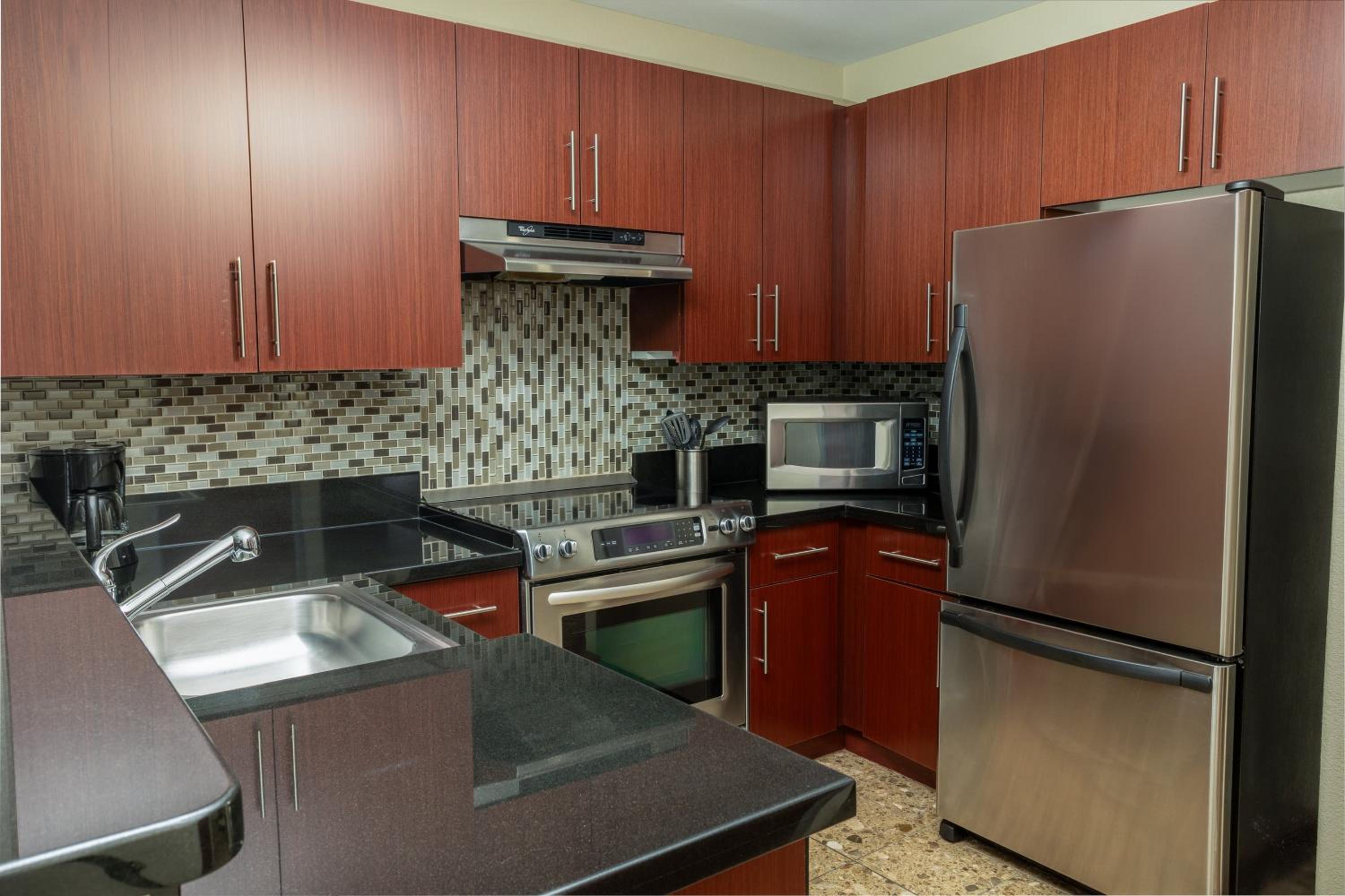 One-Bedroom King Suite - Disability Access - Photo 2