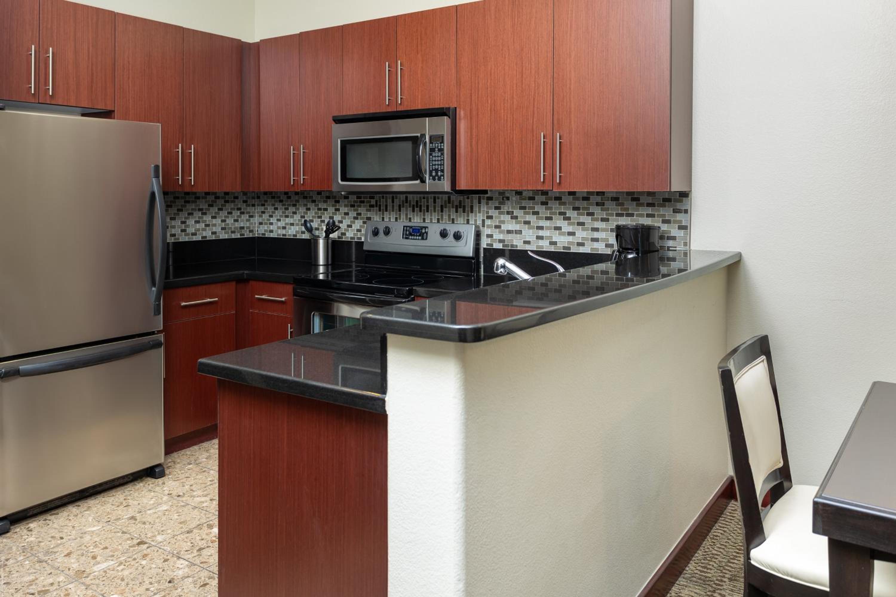 One-Bedroom King Suite - Photo 7