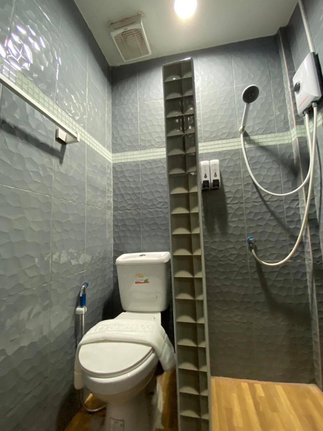 Standard Single Room - Photo 2