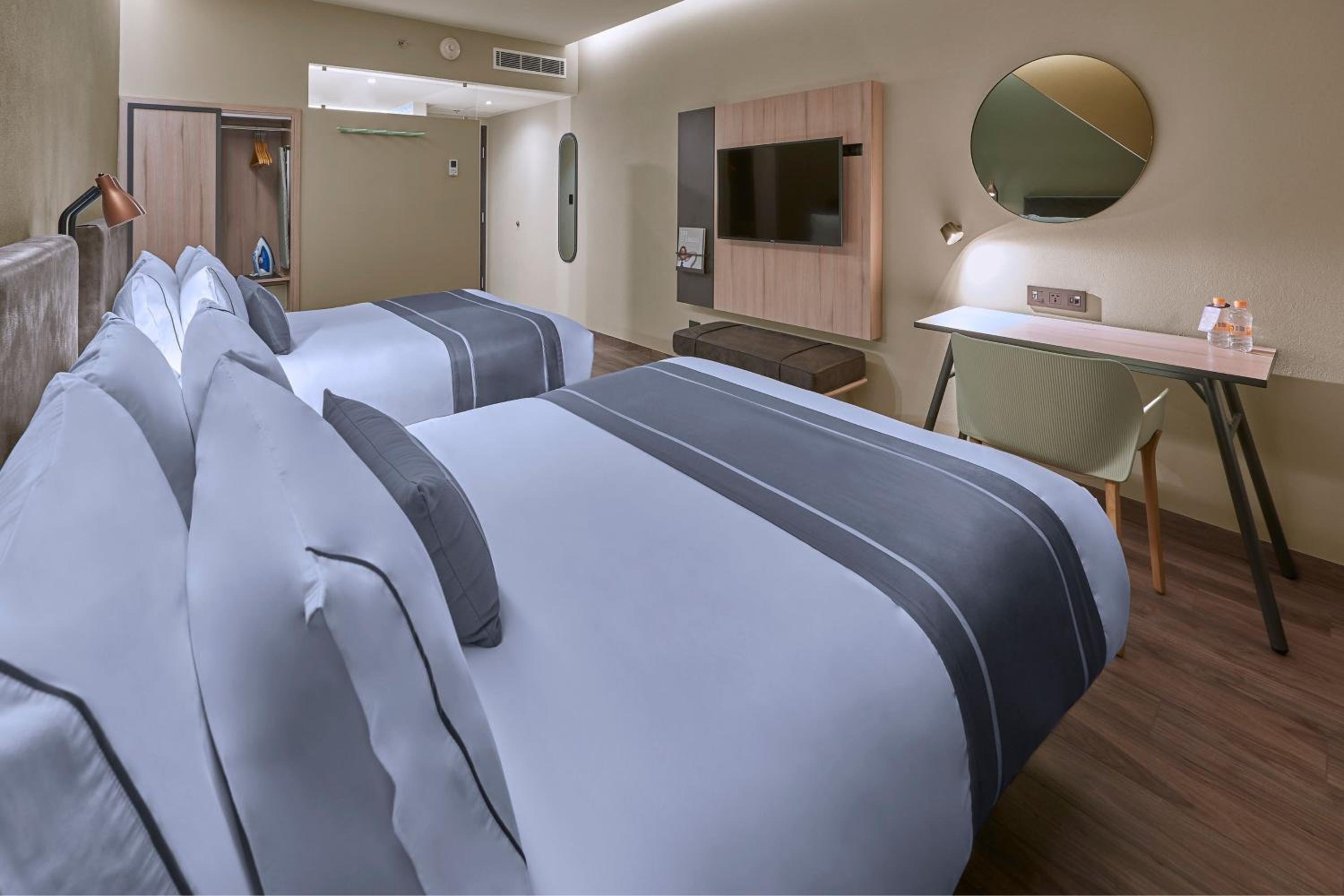 Double Room with Two Double Beds photo 3