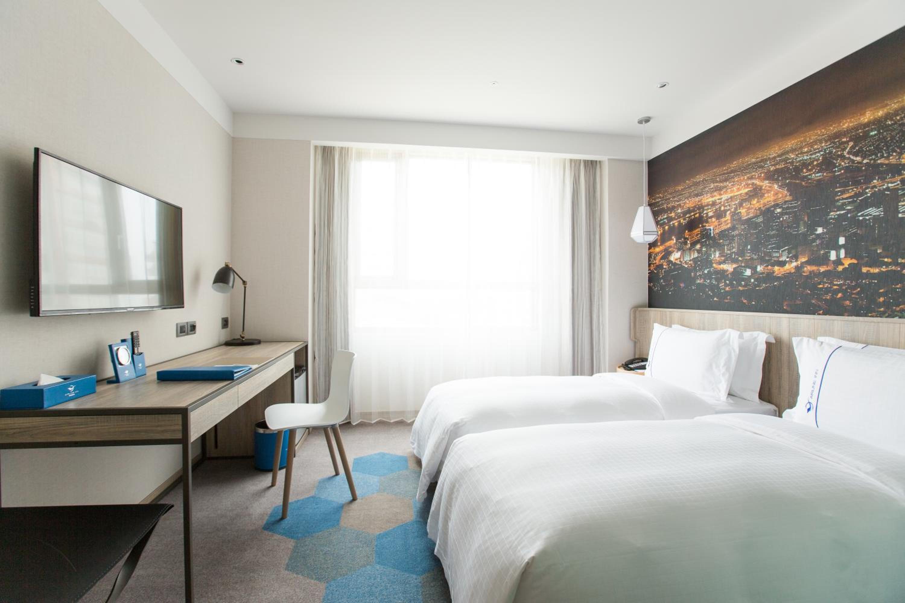 Deluxe Twin Room photo 2