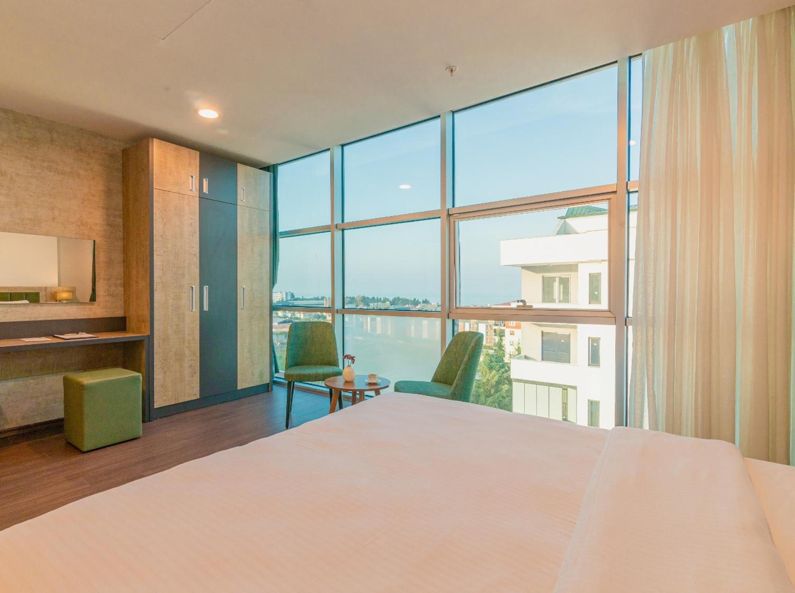 Deluxe Suite photo 1