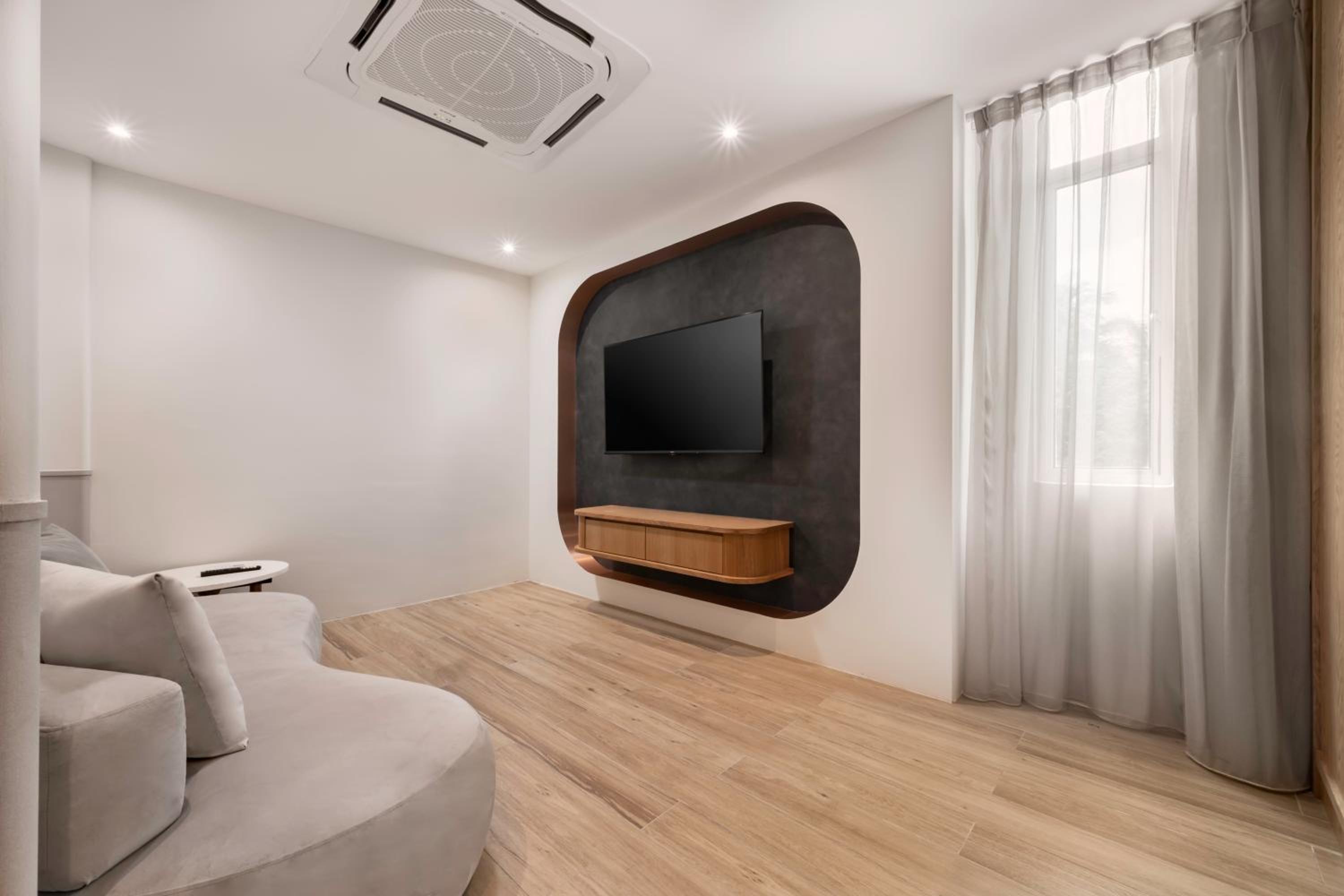 King Studio - Photo 10
