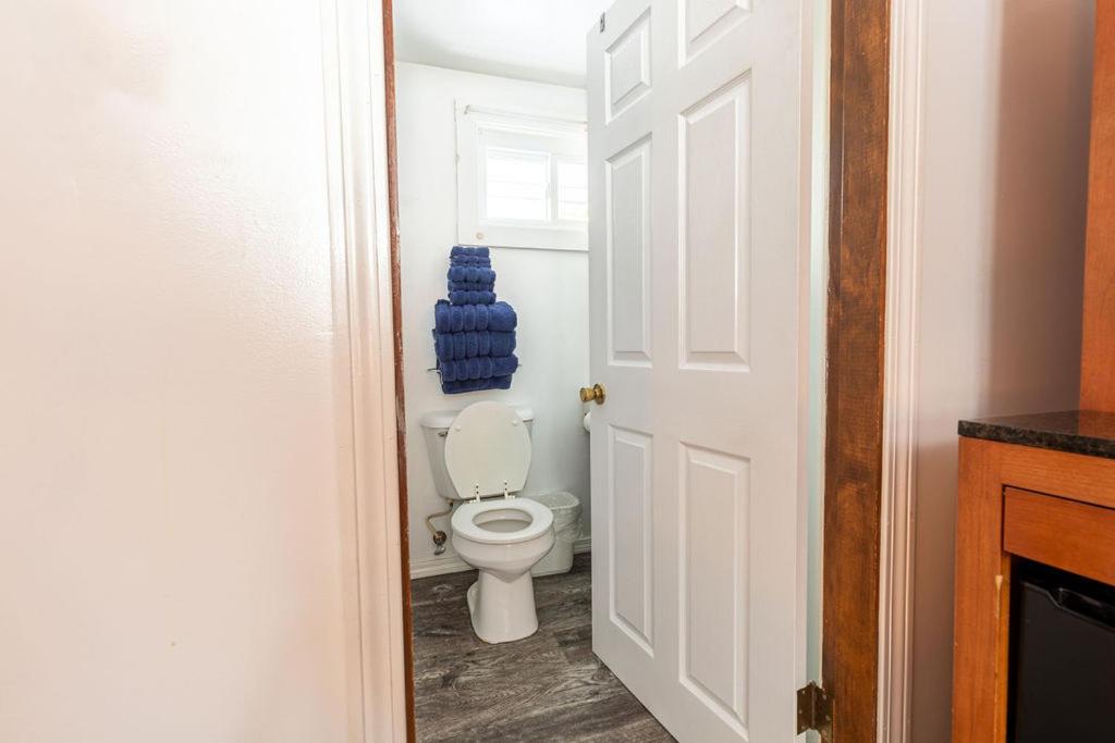 Standard Queen Room photo 2