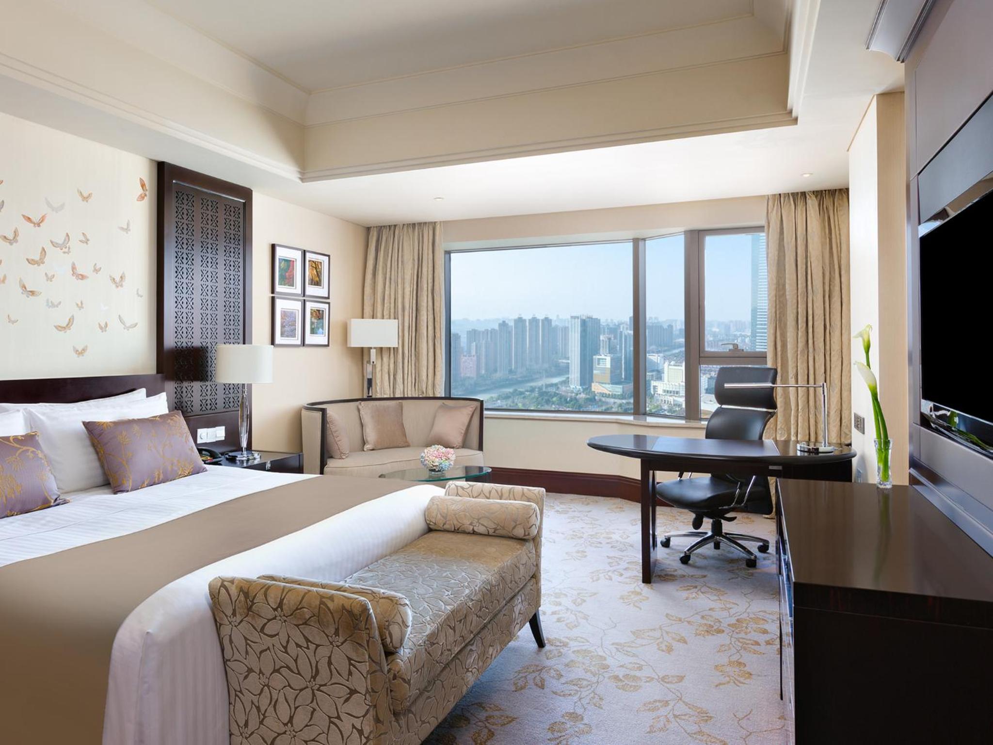 Classic King Room - Club Lounge Access - Photo 1
