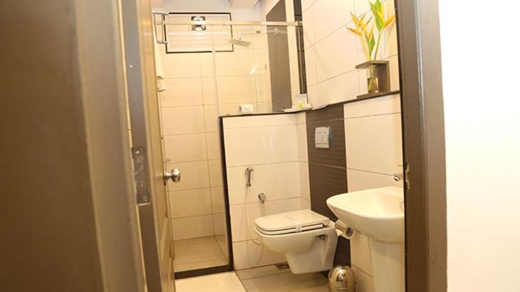 Deluxe Double Room with Balcony photo 3