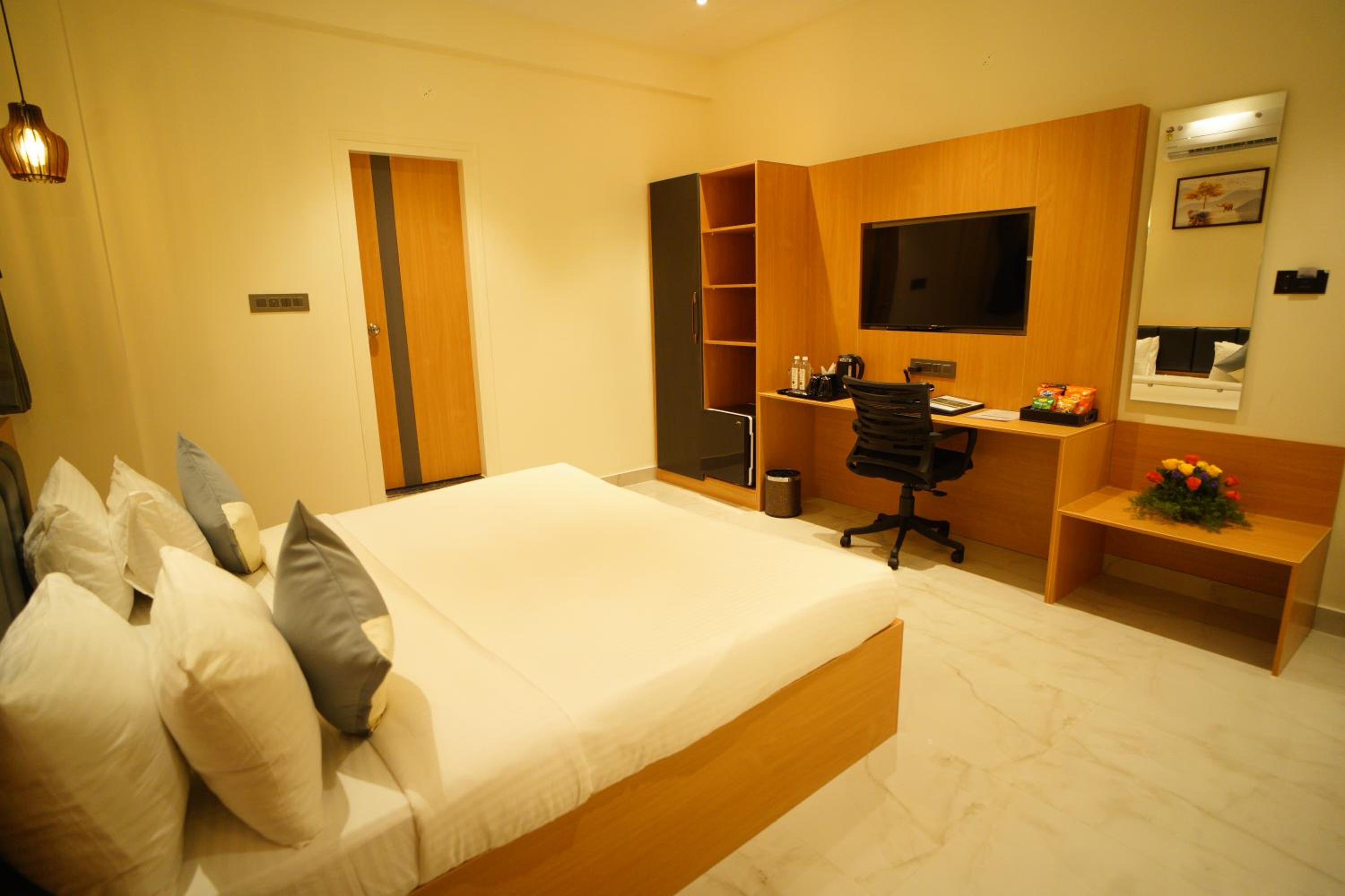 Deluxe Room - Photo 4