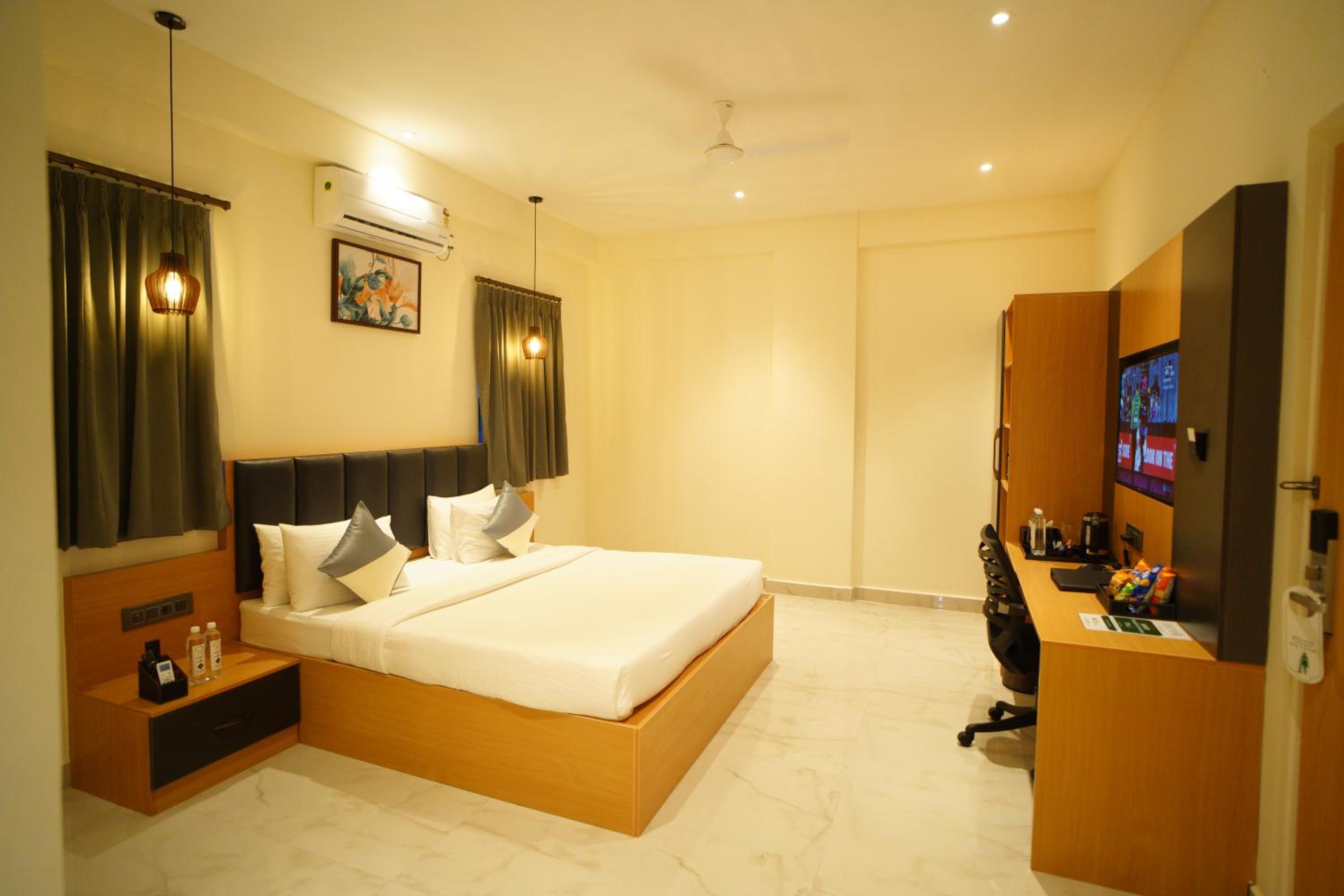 Deluxe Room - Photo 3