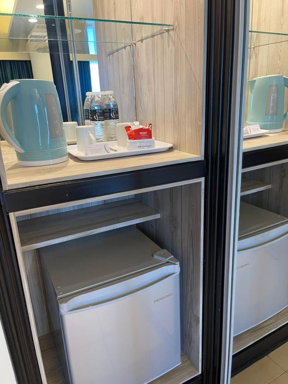 Deluxe Double Room with Sea View (Newly Renovated) - Photo 4
