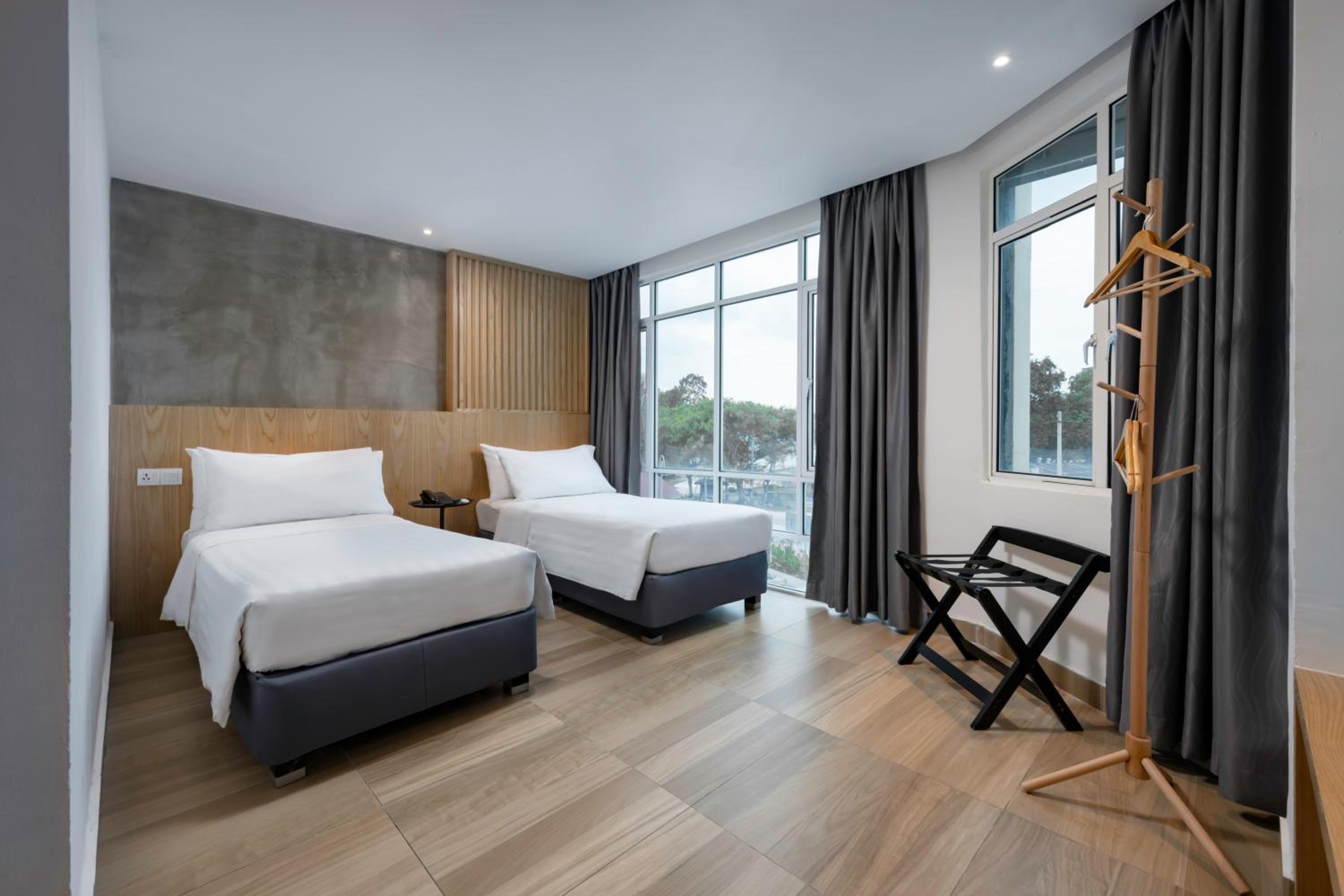 Superior Twin Room - Photo 6