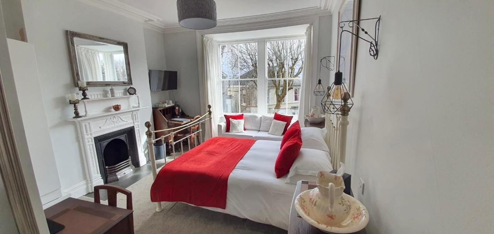 Deluxe King Room photo 2
